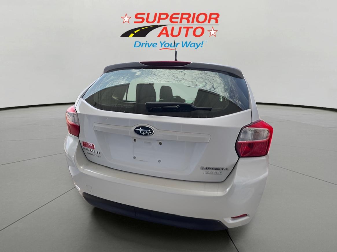 2014 Subaru Impreza 2.0i Premium photo 4