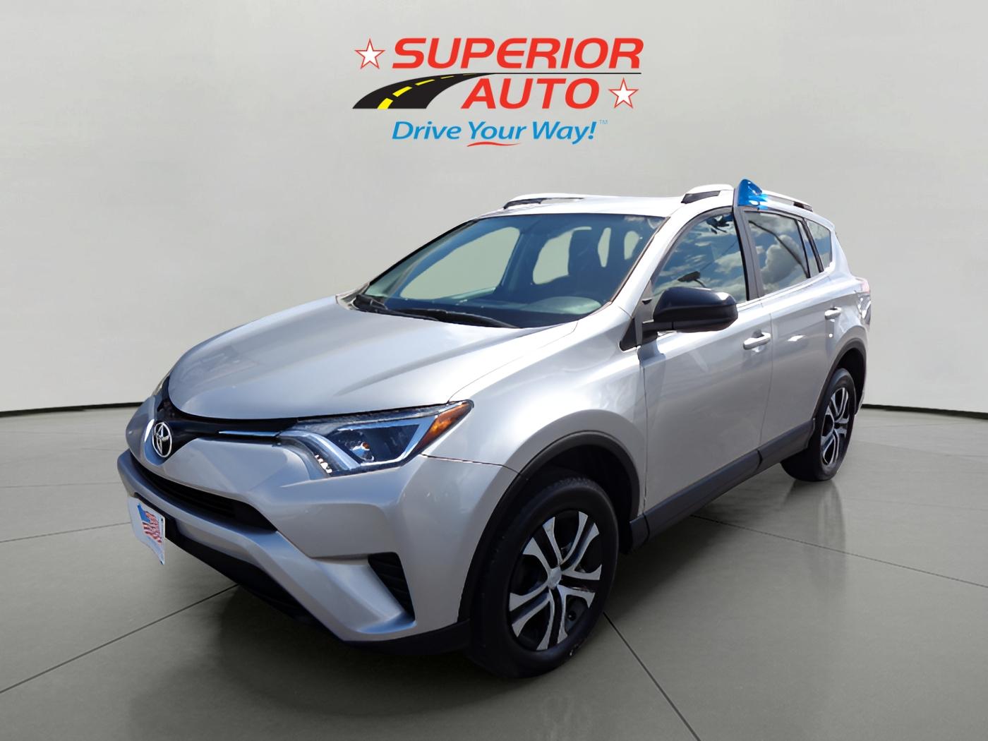 2016 Toyota RAV4 LE's photo