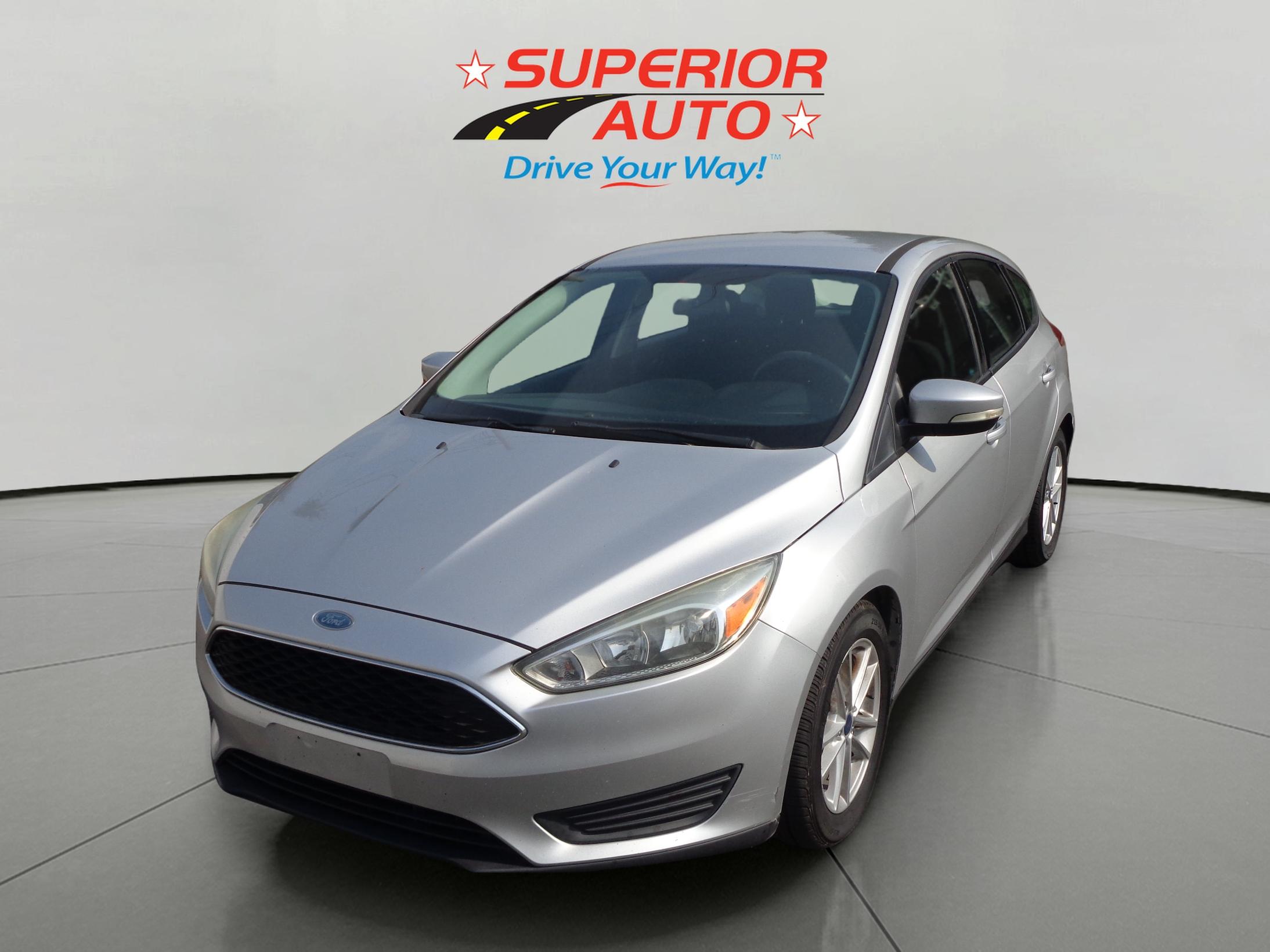 2016 Ford Focus SE's photo