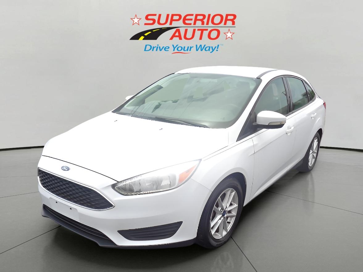 2016 Ford Focus SE's photo