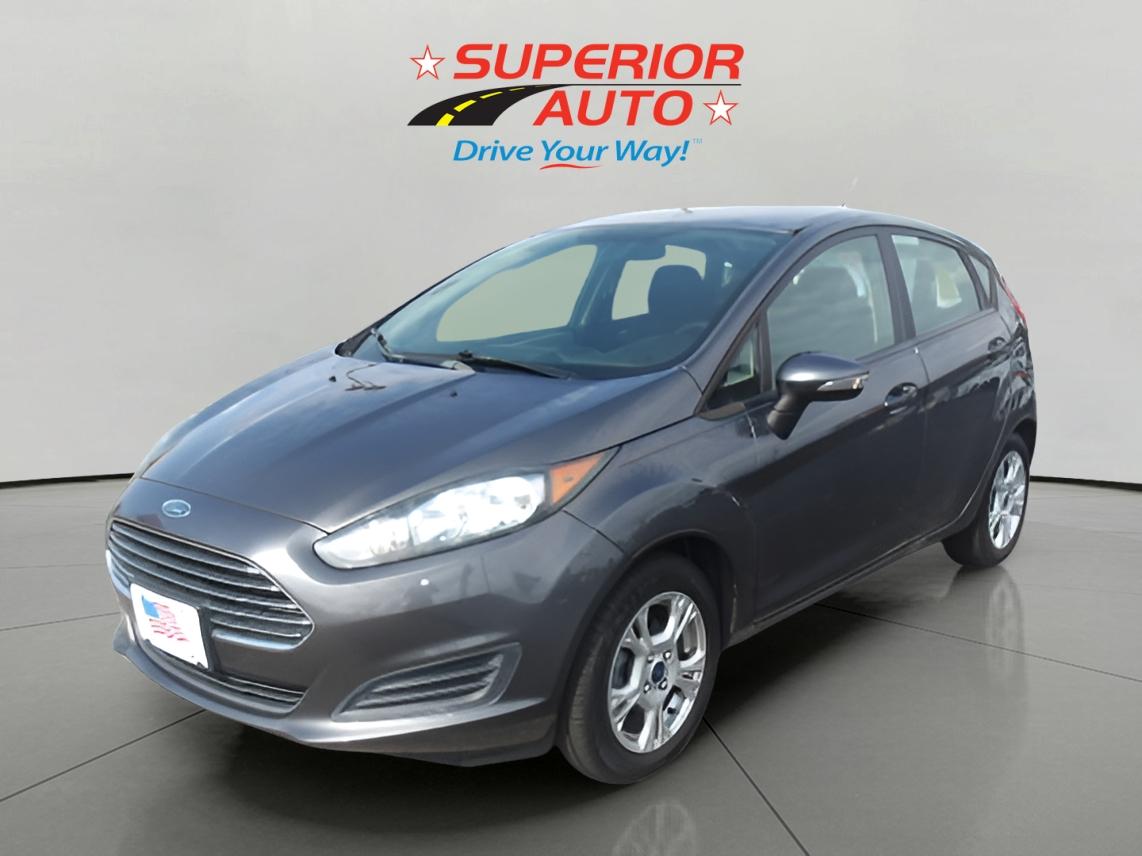 2015 Ford Fiesta SE's photo