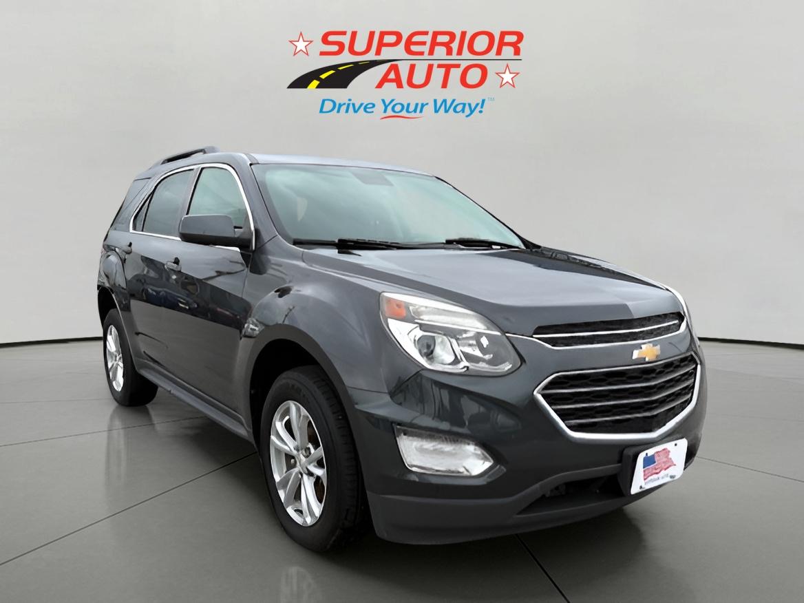 2017 Chevrolet Equinox LT photo 2