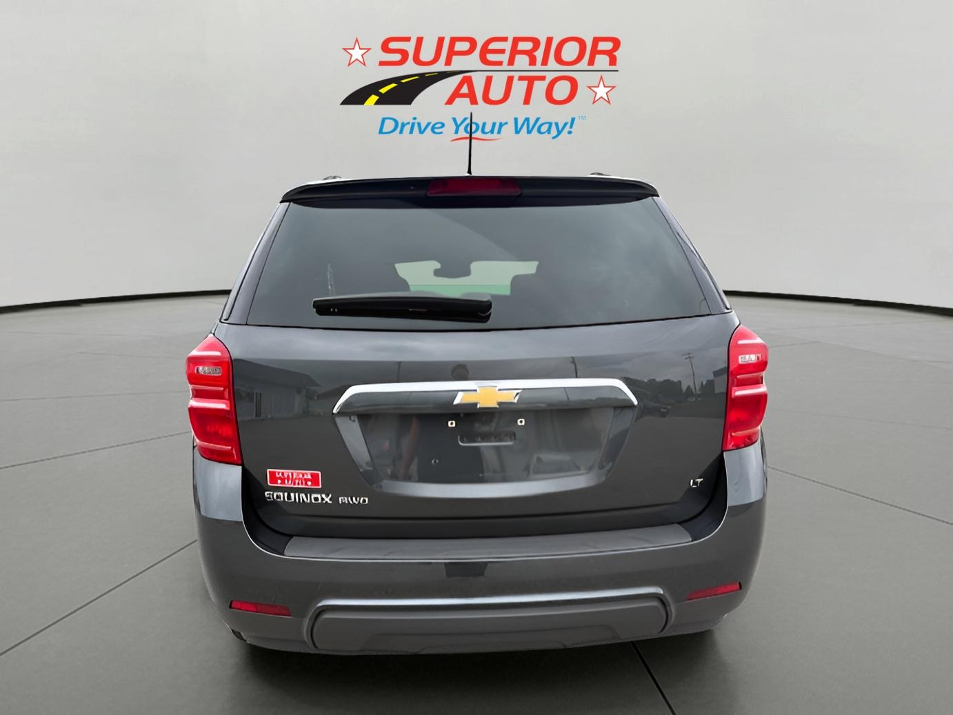 2017 Chevrolet Equinox LT photo 4