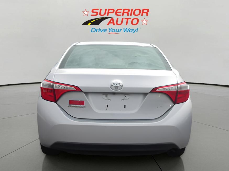 2014 Toyota Corolla LE photo 4