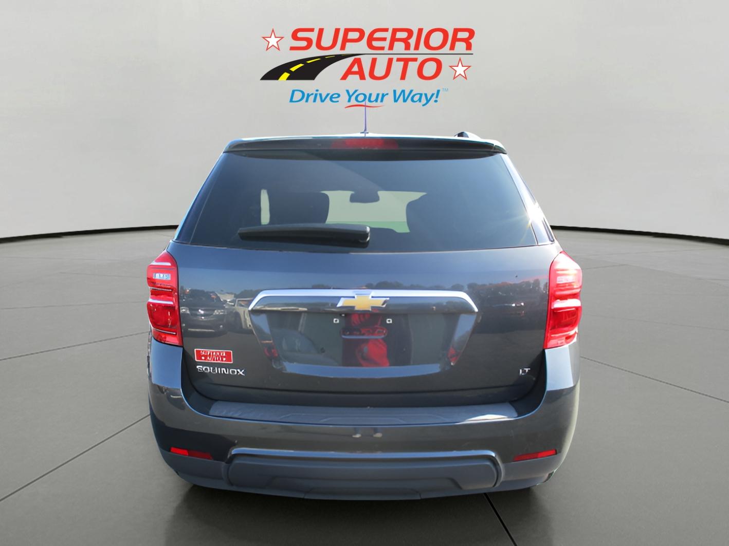 2017 Chevrolet Equinox LT photo 4