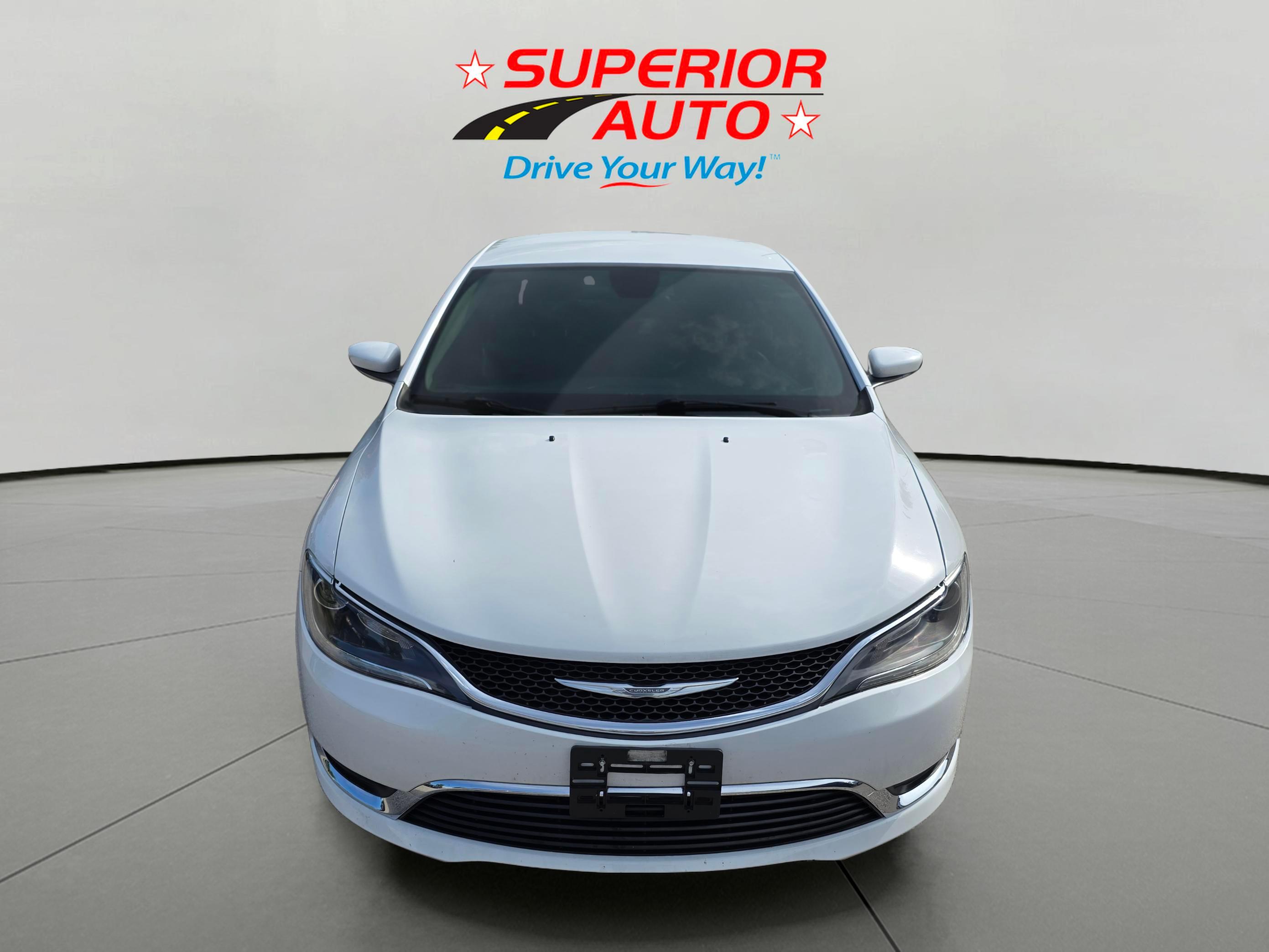 2016 Chrysler 200 Limited's photo