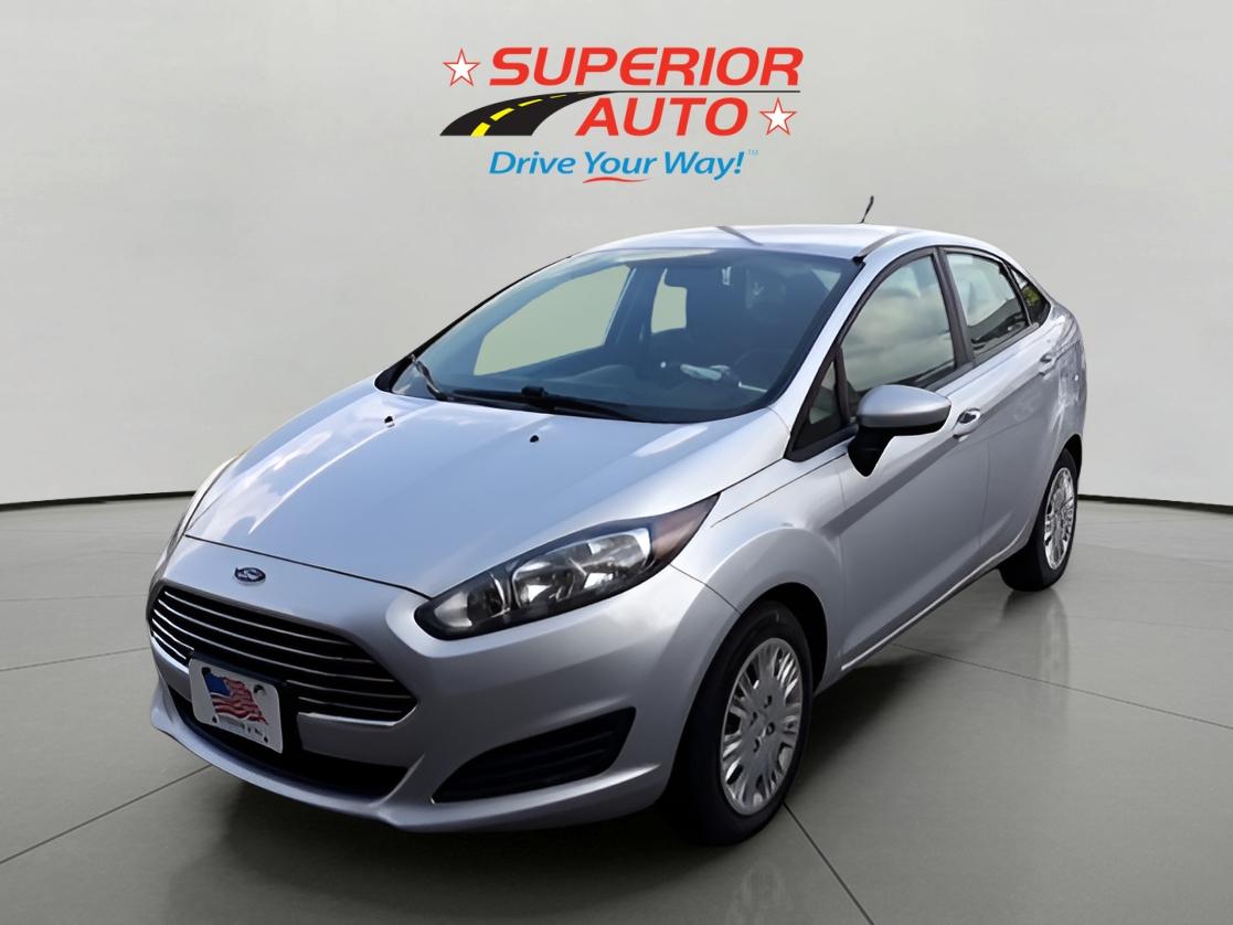 2015 Ford Fiesta S's photo