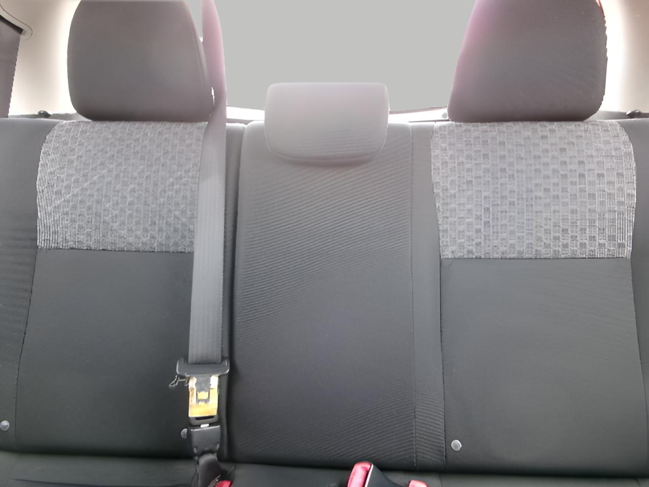 2017 Toyota Yaris L photo 4