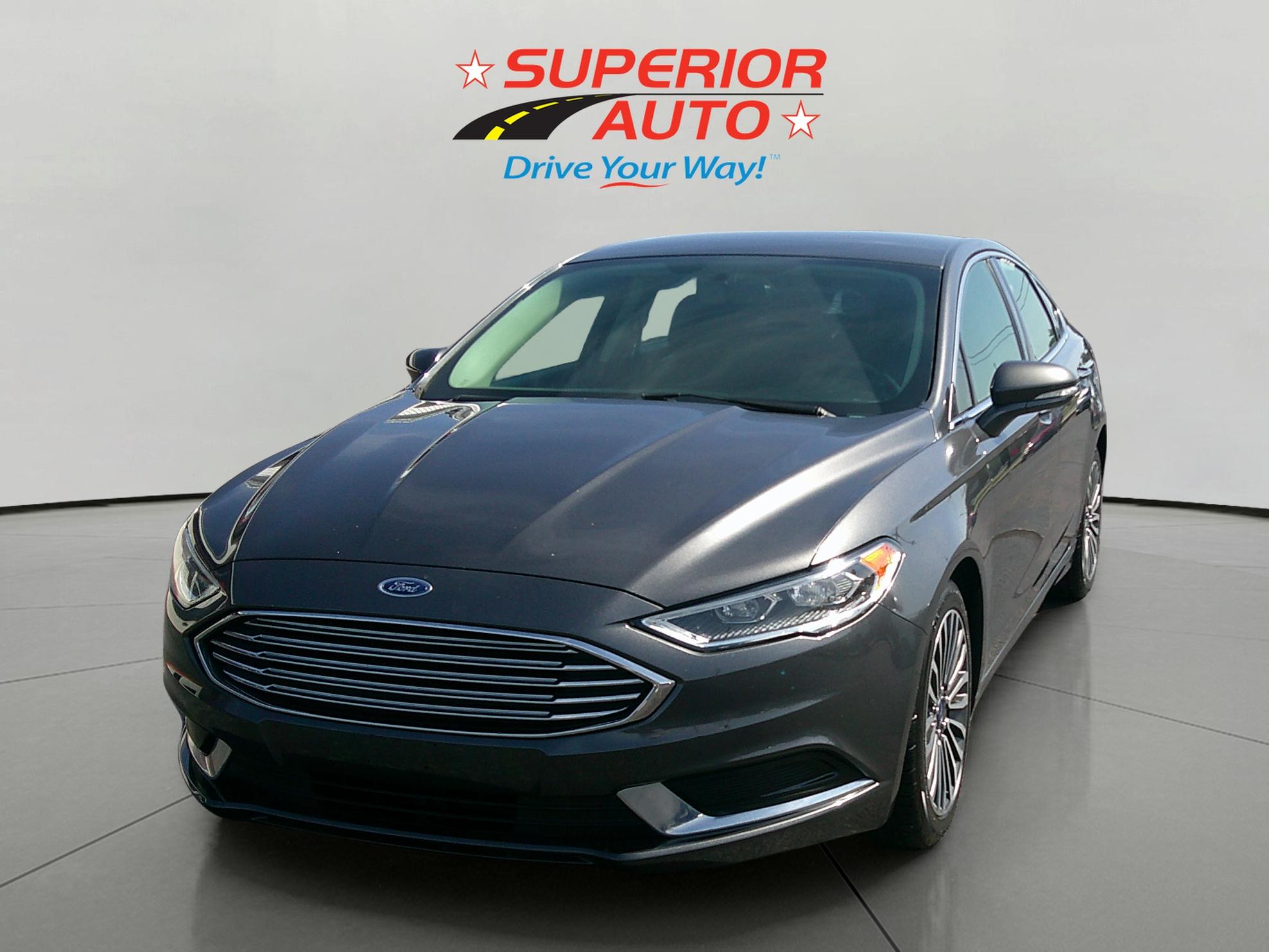 2018 Ford Fusion SE's photo