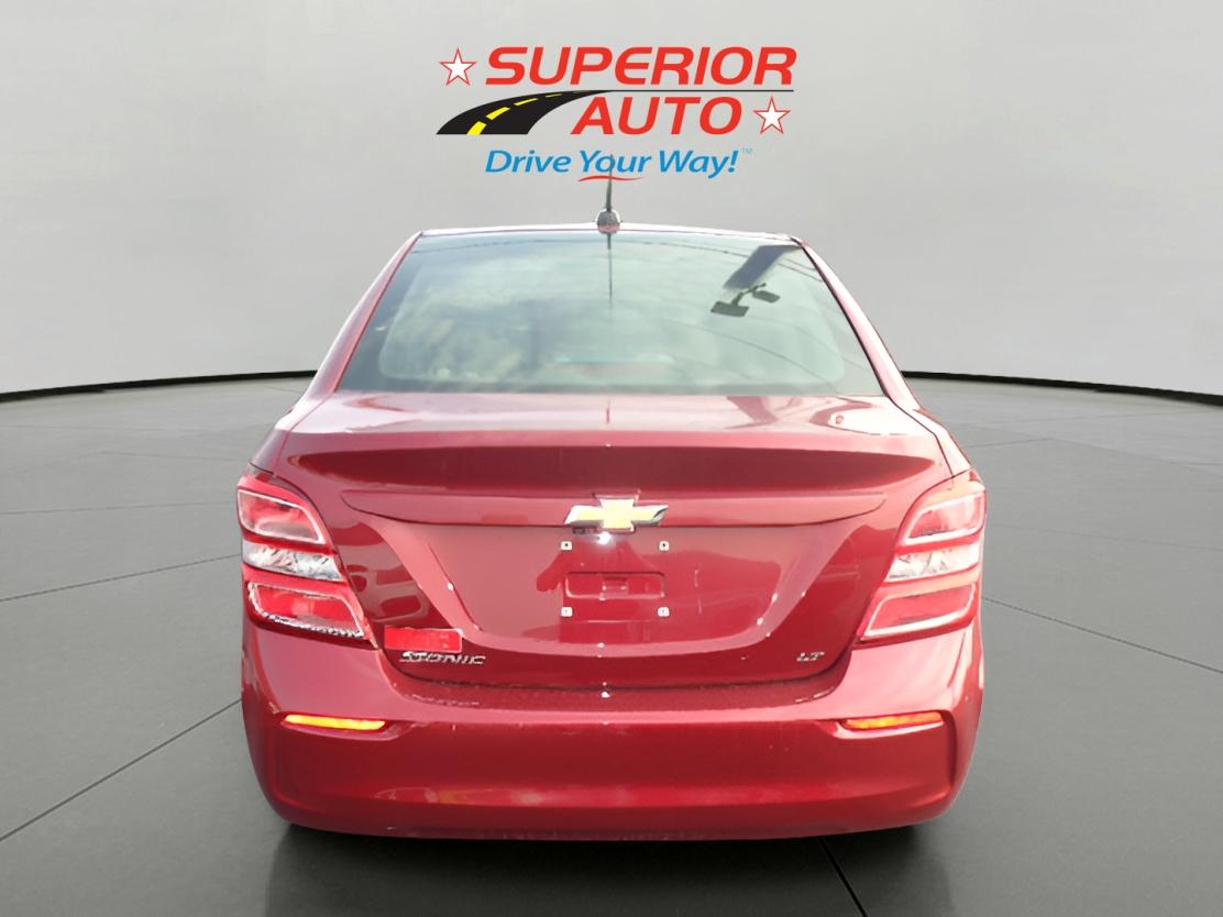 2018 Chevrolet Sonic LT photo 4