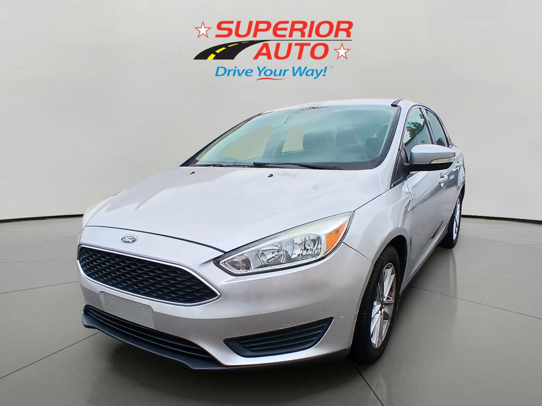 2017 Ford Focus SE's photo