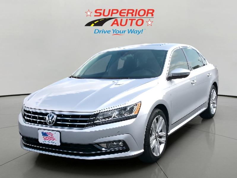 2017 Volkswagen Passat SEL Premium's photo