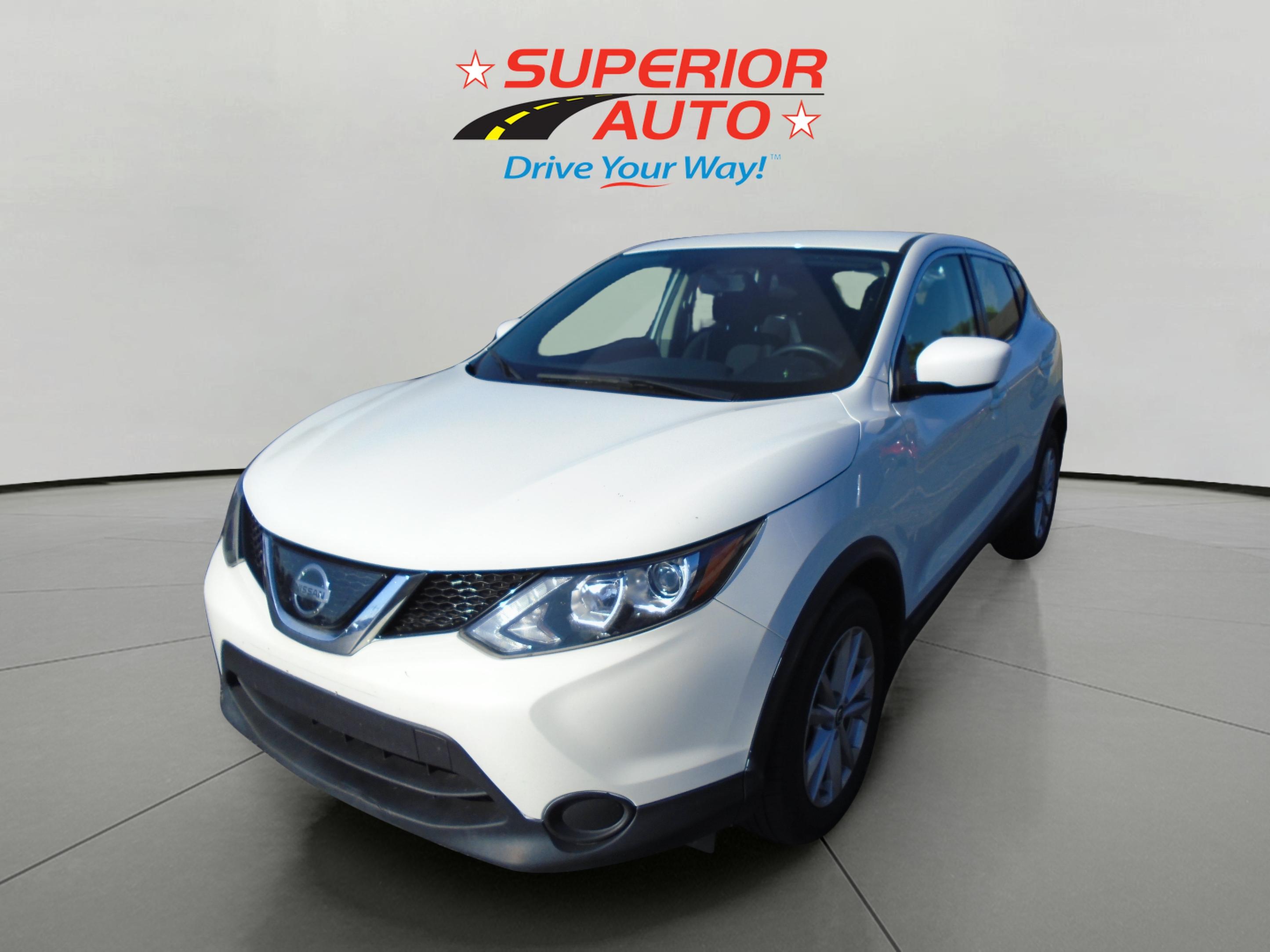 2019 Nissan Rogue Sport S's photo