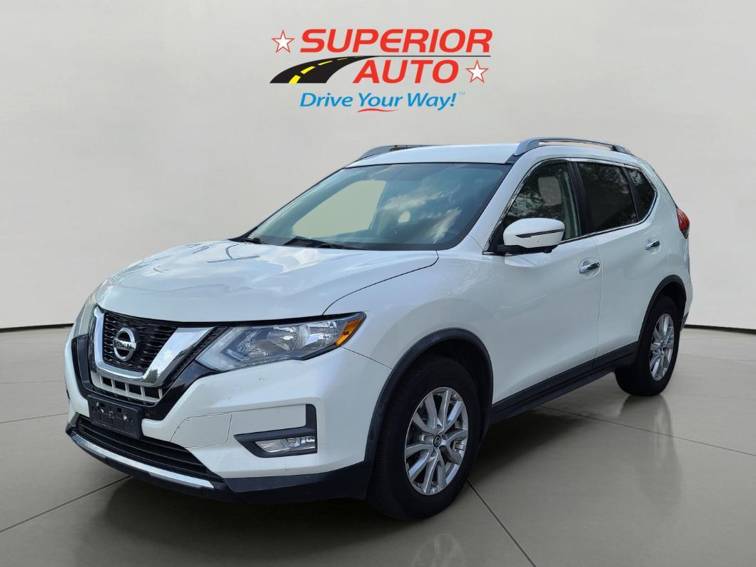 2017 Nissan Rogue SV's photo