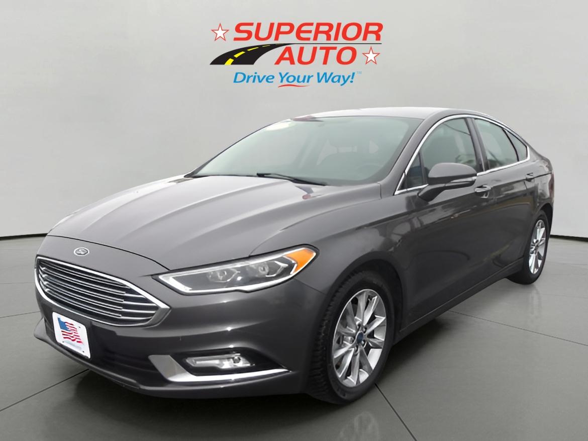 2017 Ford Fusion SE's photo