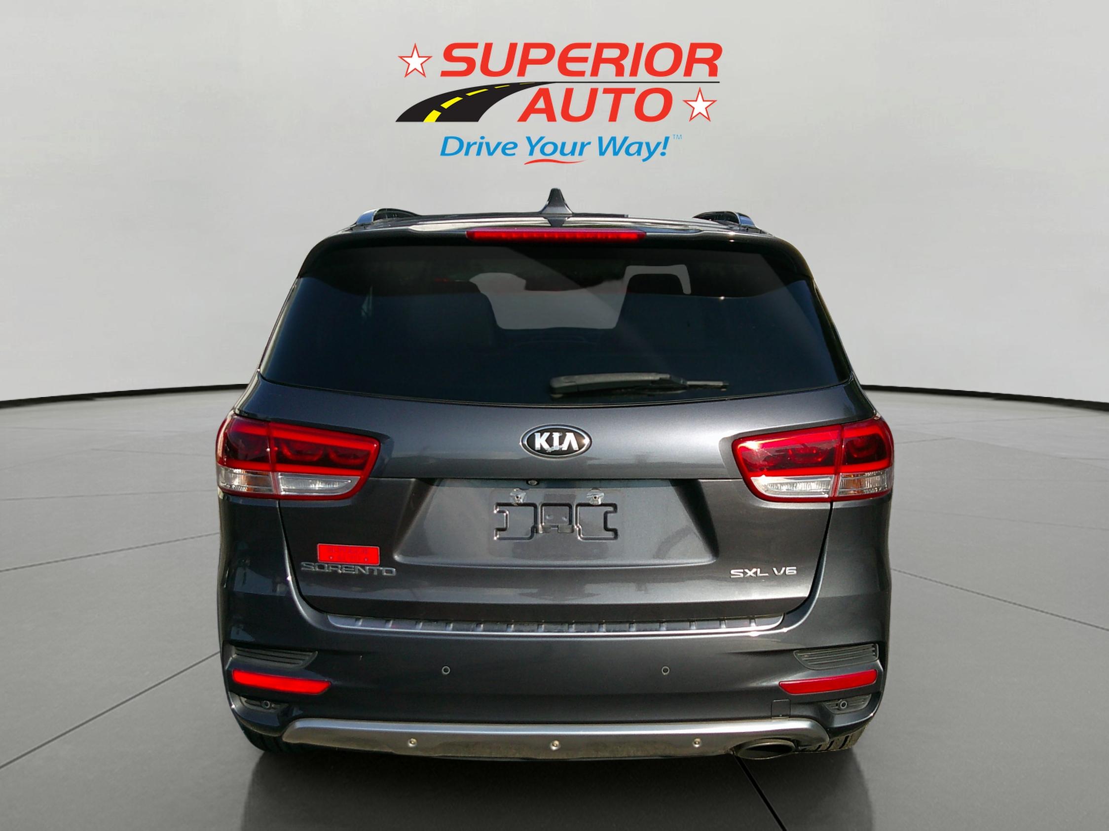 2016 Kia Sorento SX Limited photo 4