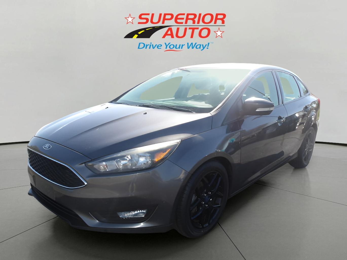 2016 Ford Focus SE's photo