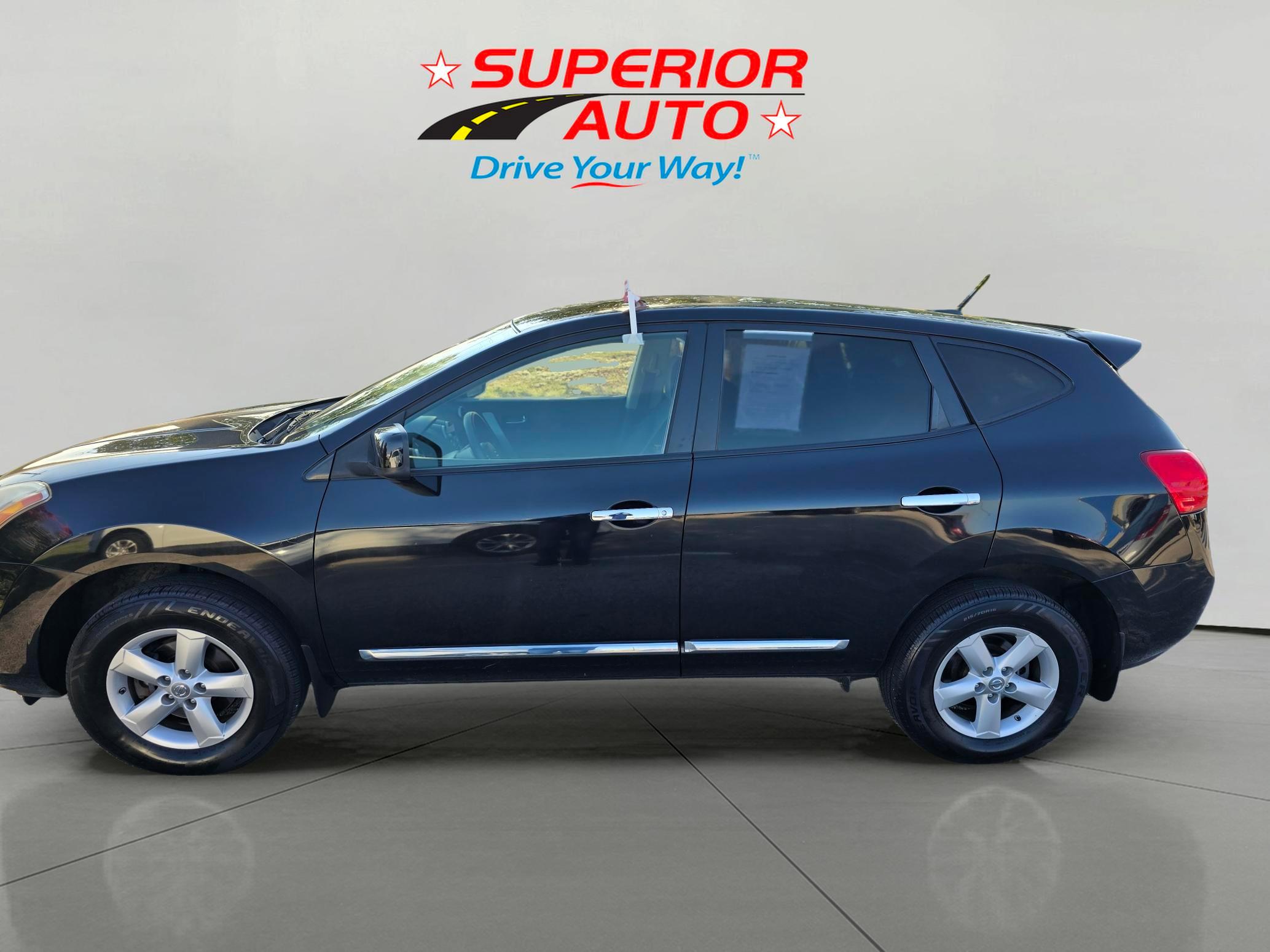 2013 Nissan Rogue S's photo