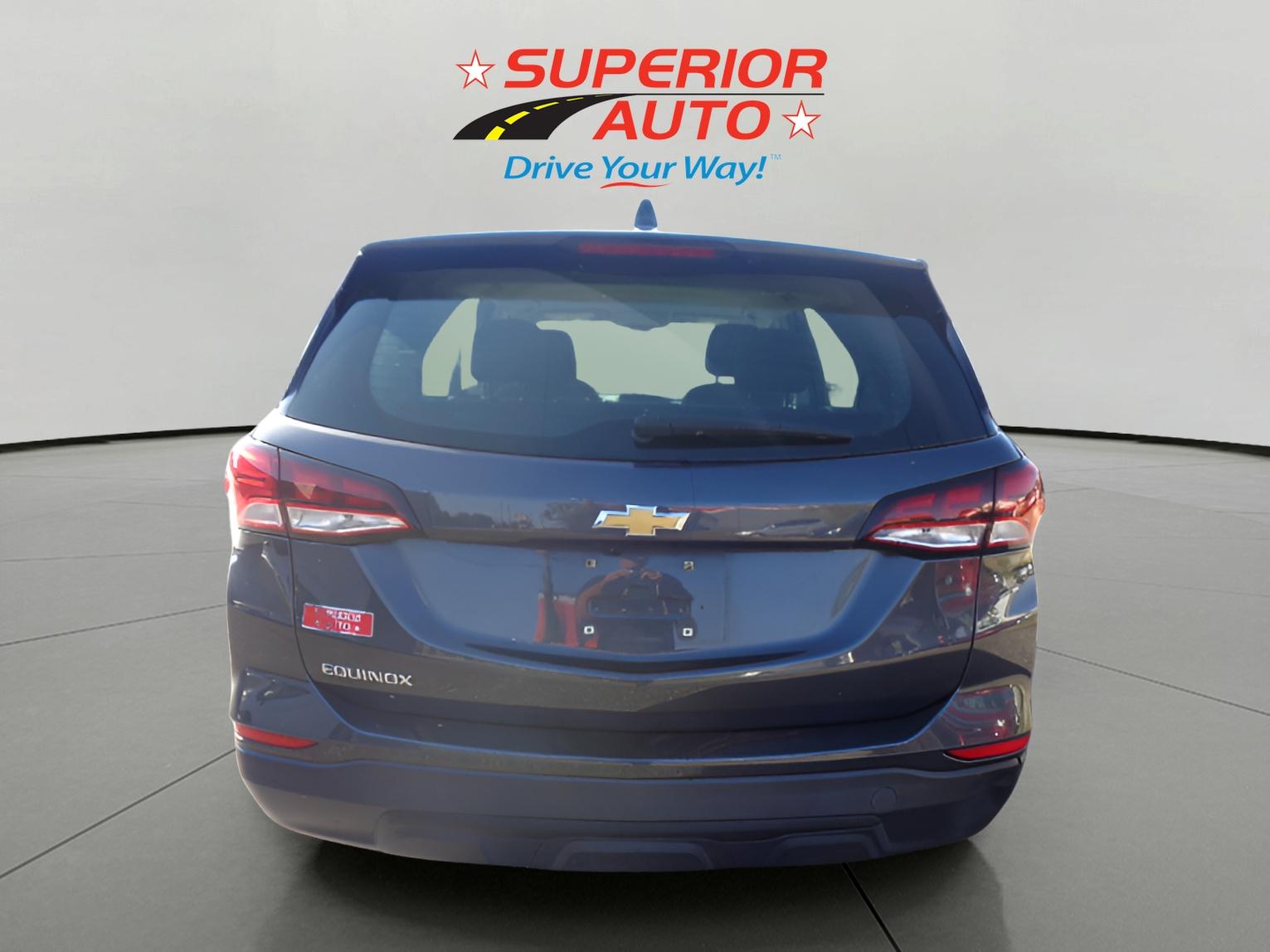 2022 Chevrolet Equinox LS photo 3