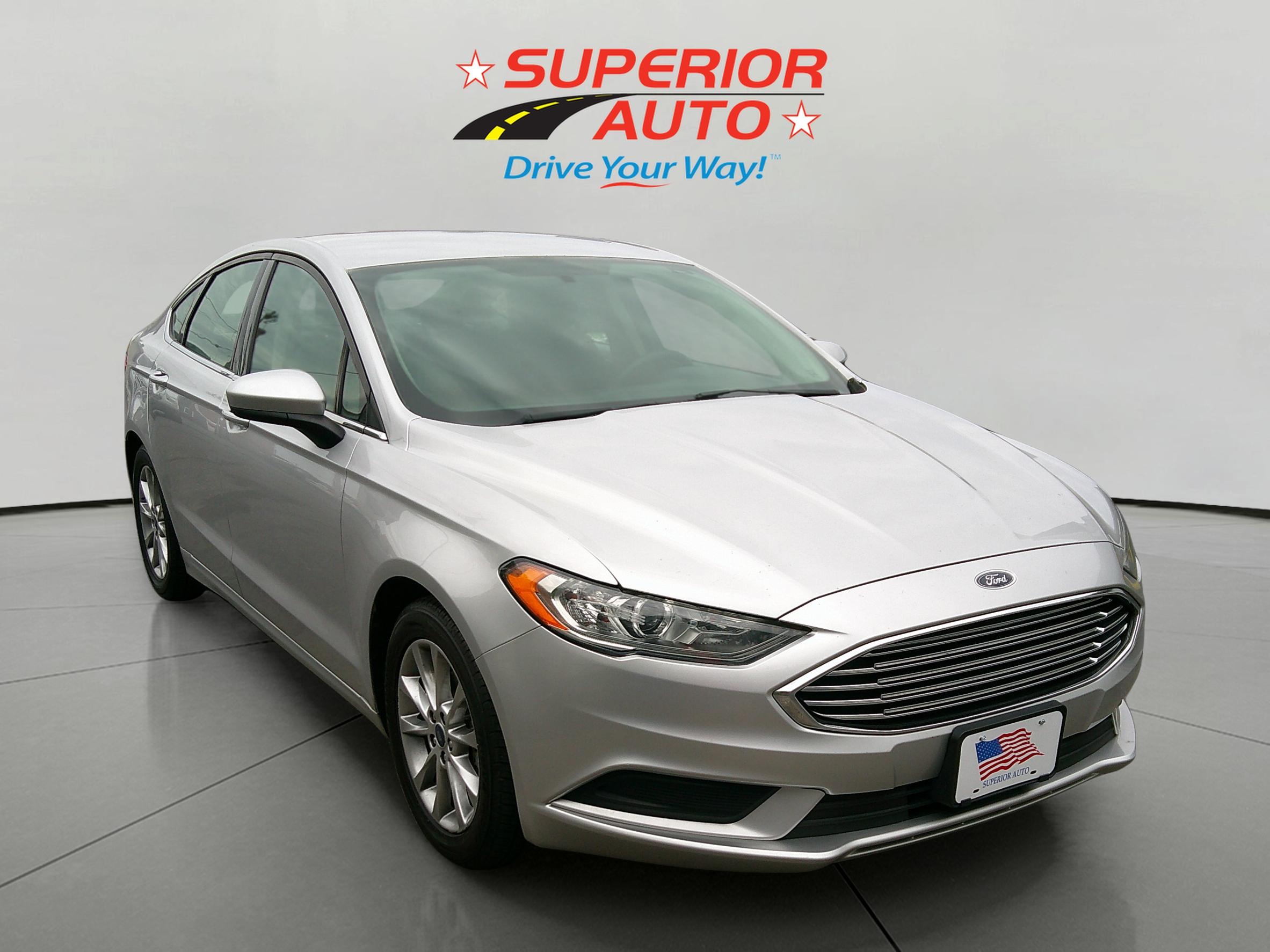 2017 Ford Fusion SE photo 2