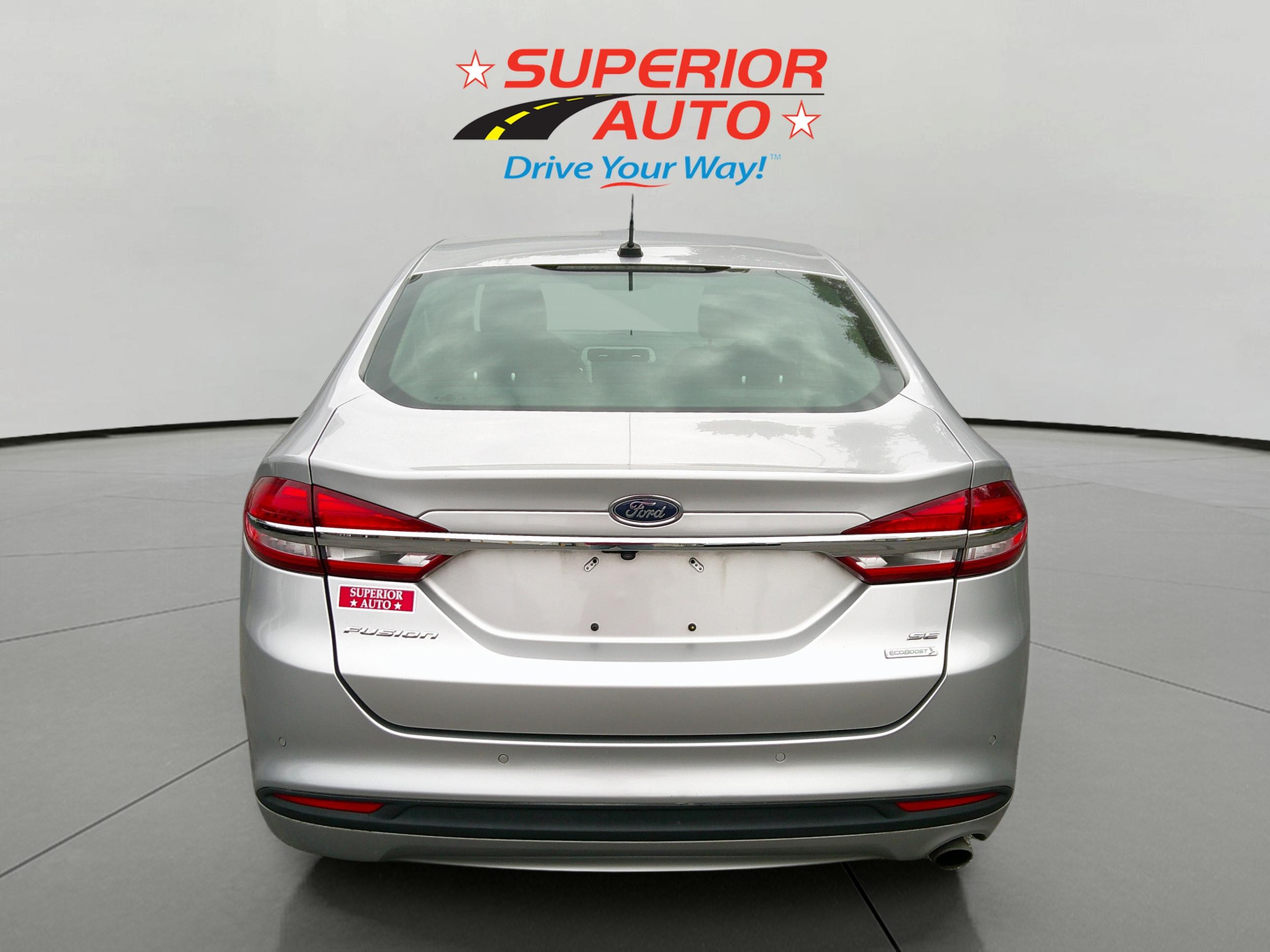 2017 Ford Fusion SE photo 4