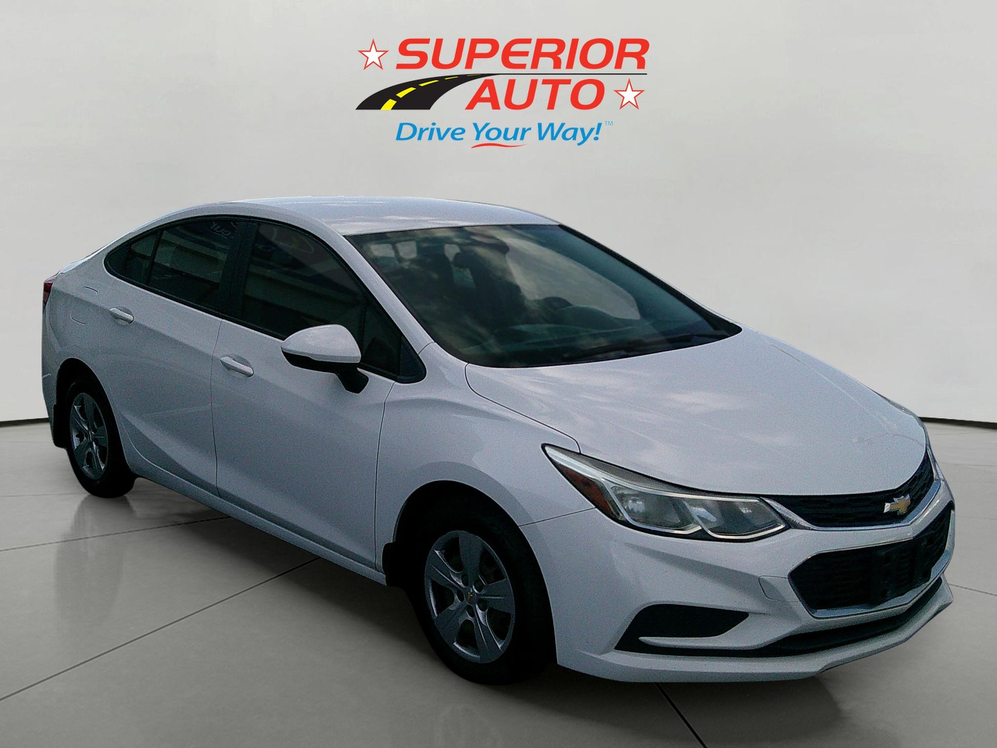 2017 Chevrolet Cruze LS photo 2