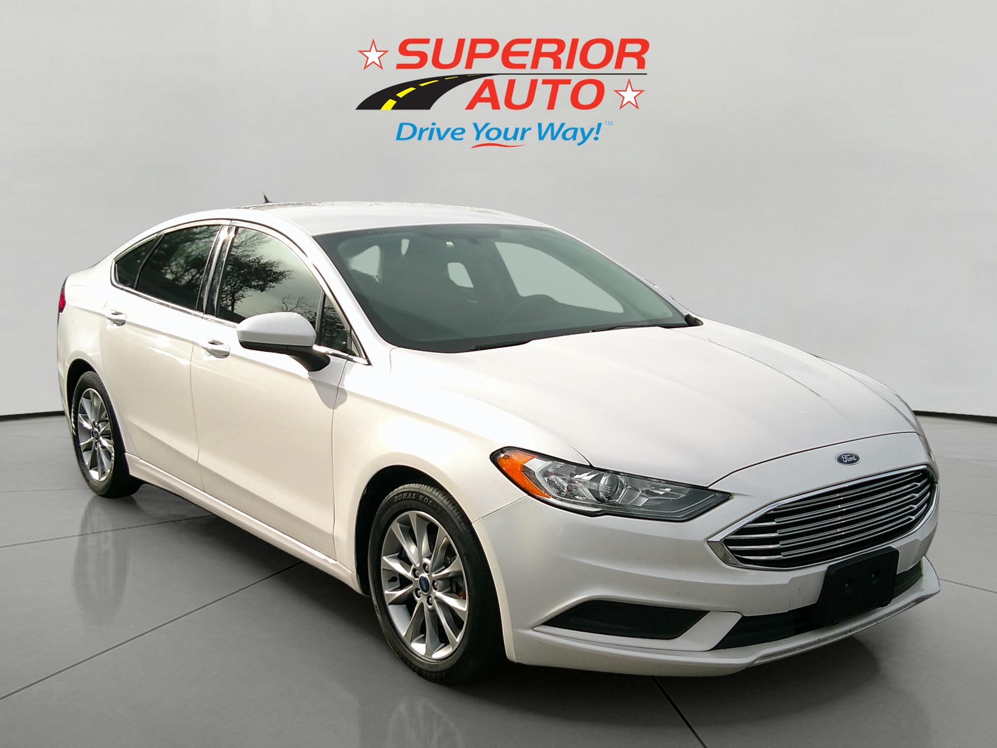 2017 Ford Fusion SE photo 2