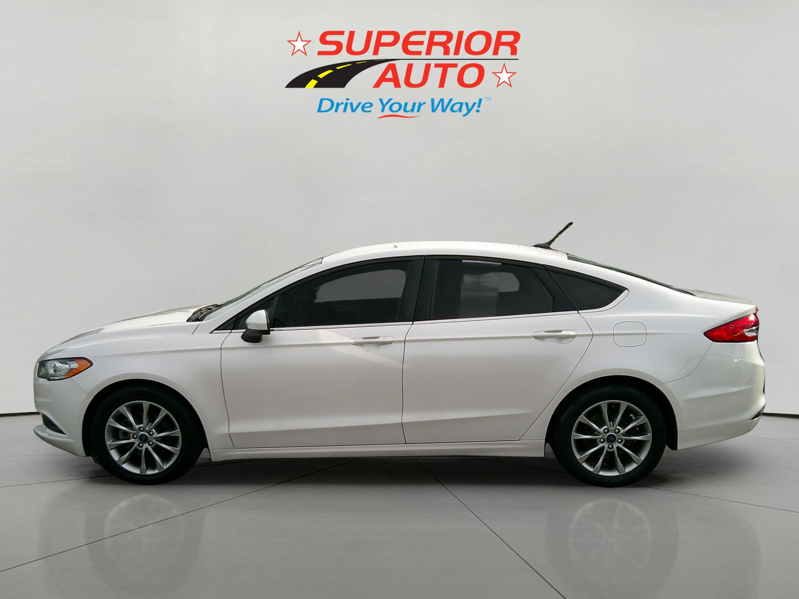 2017 Ford Fusion SE photo 3