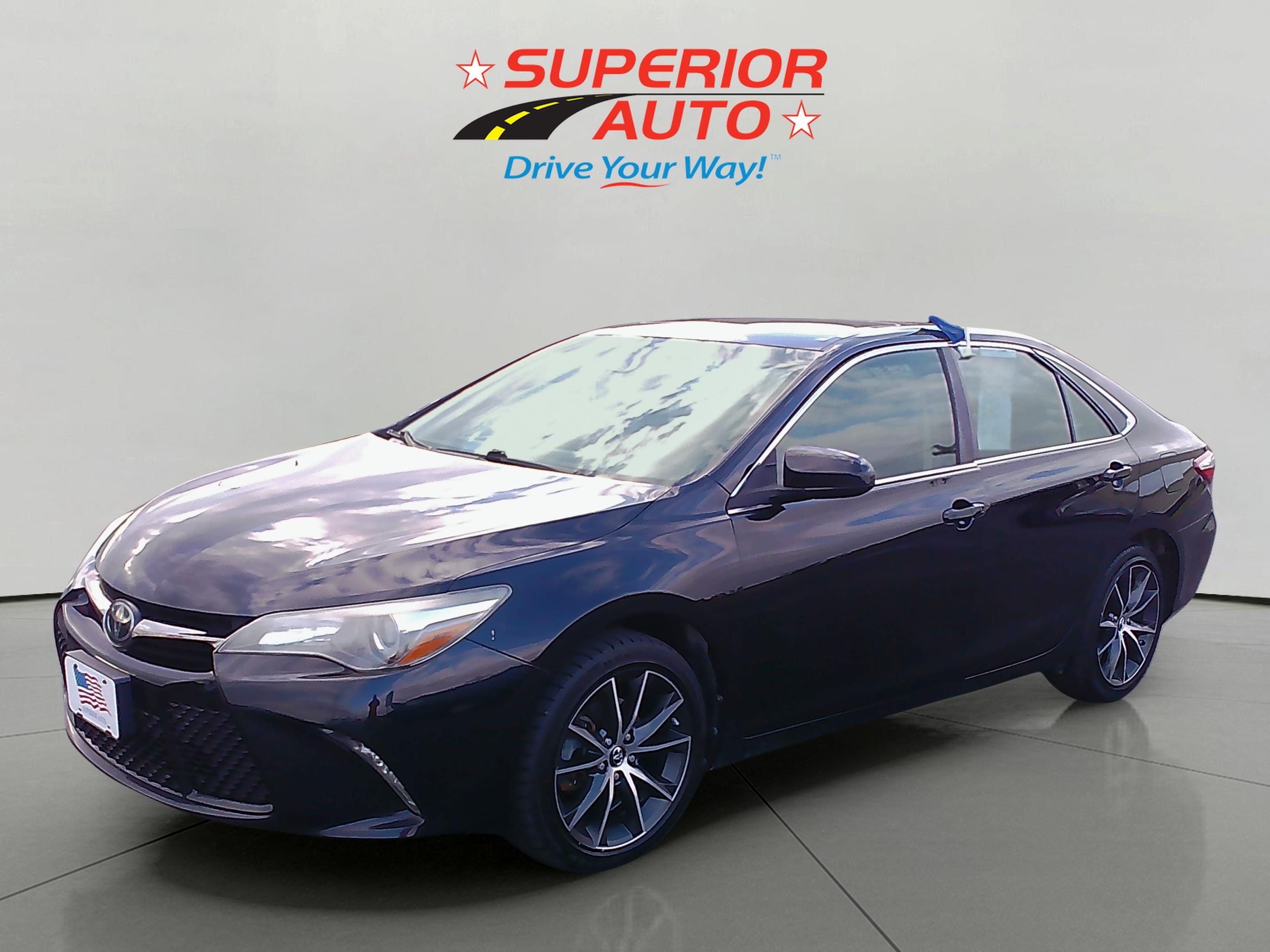 2017 Toyota Camry XSE's photo