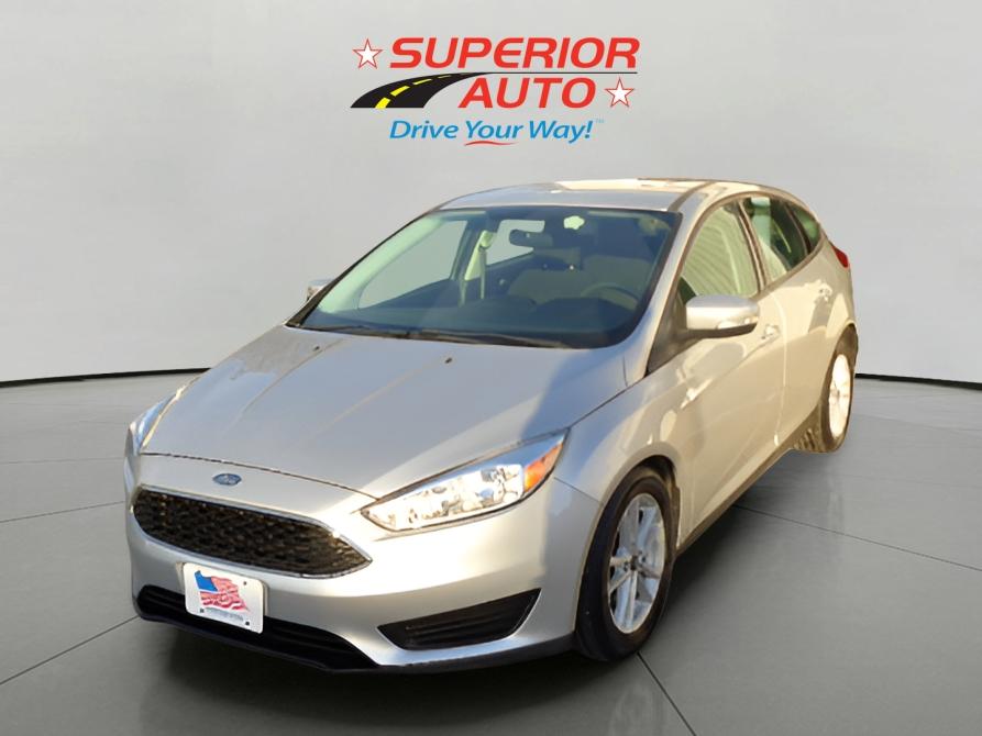 2017 Ford Focus SE's photo