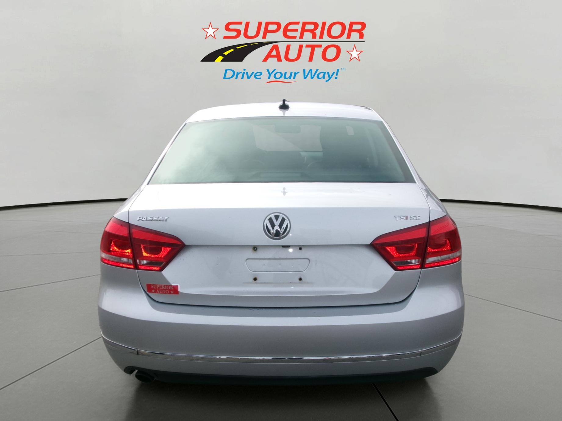 2015 Volkswagen Passat SE photo 4