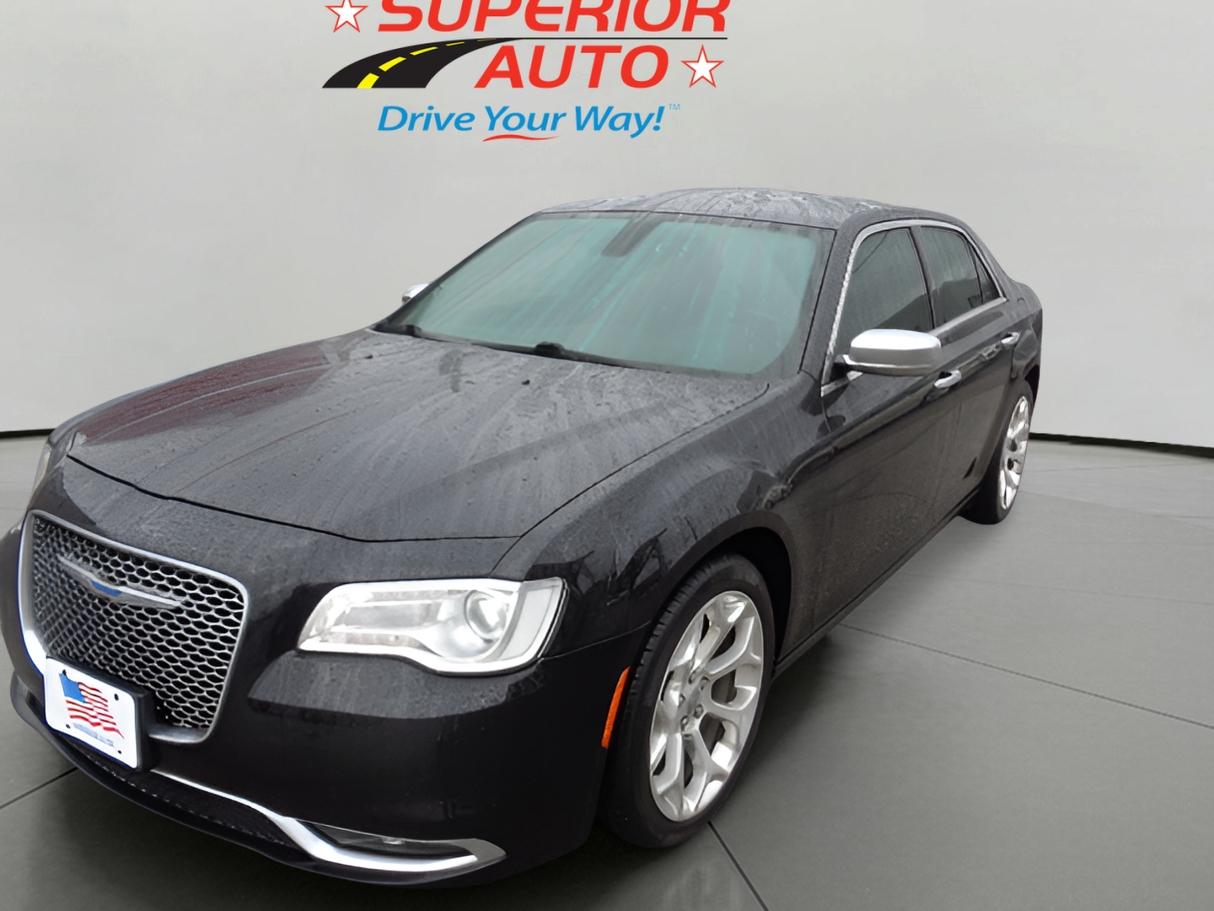 2018 Chrysler 300 C's photo