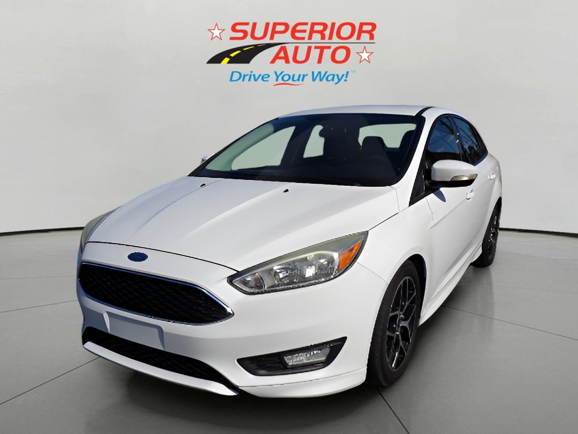 2016 Ford Focus SE's photo