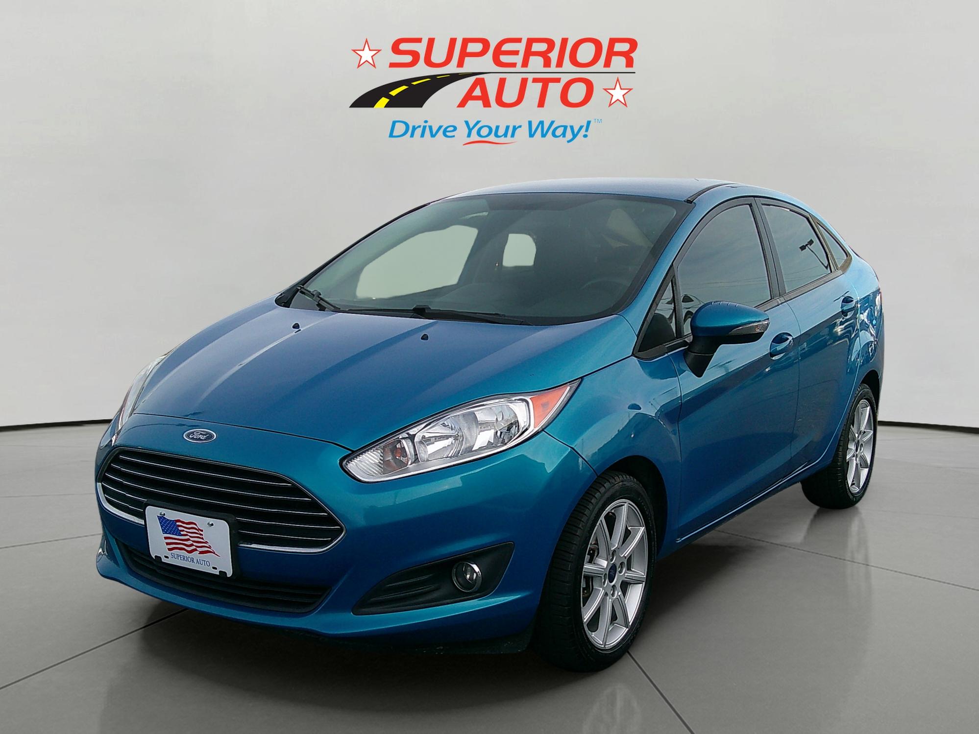 2015 Ford Fiesta SE's photo