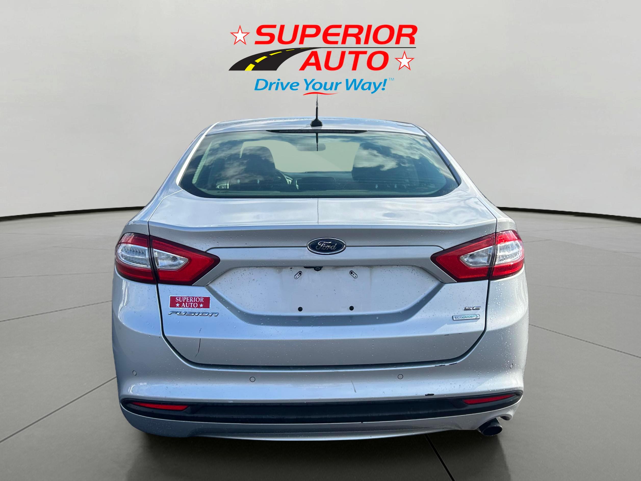 2016 Ford Fusion SE photo 4