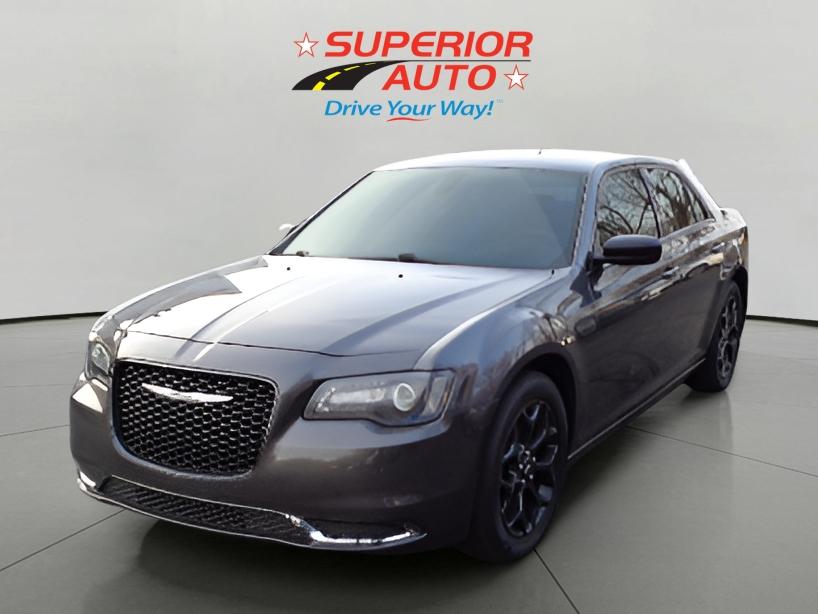 2019 Chrysler 300 Touring's photo