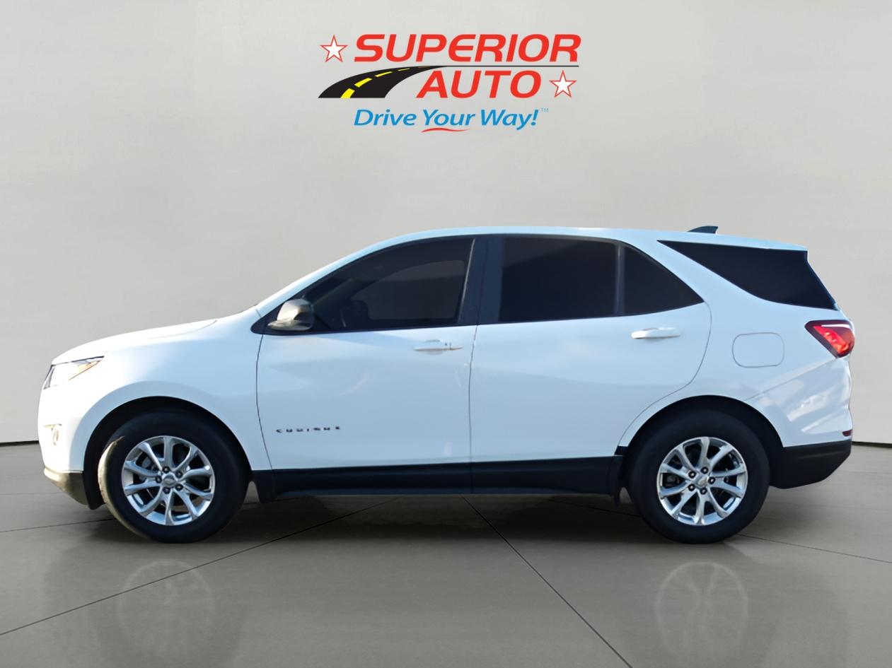 2021 Chevrolet Equinox LS photo 3