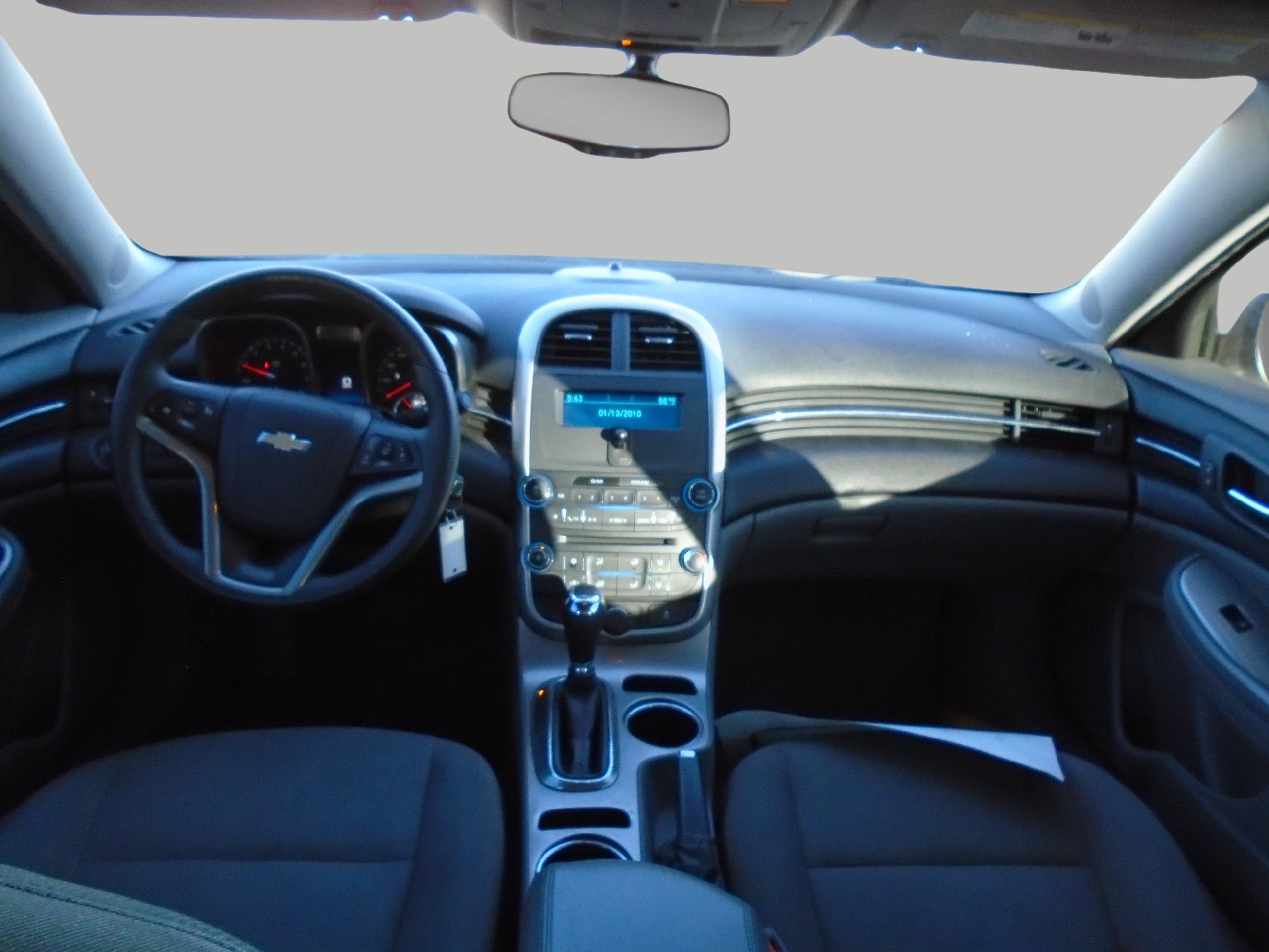 2015 Chevrolet Malibu LS photo 3