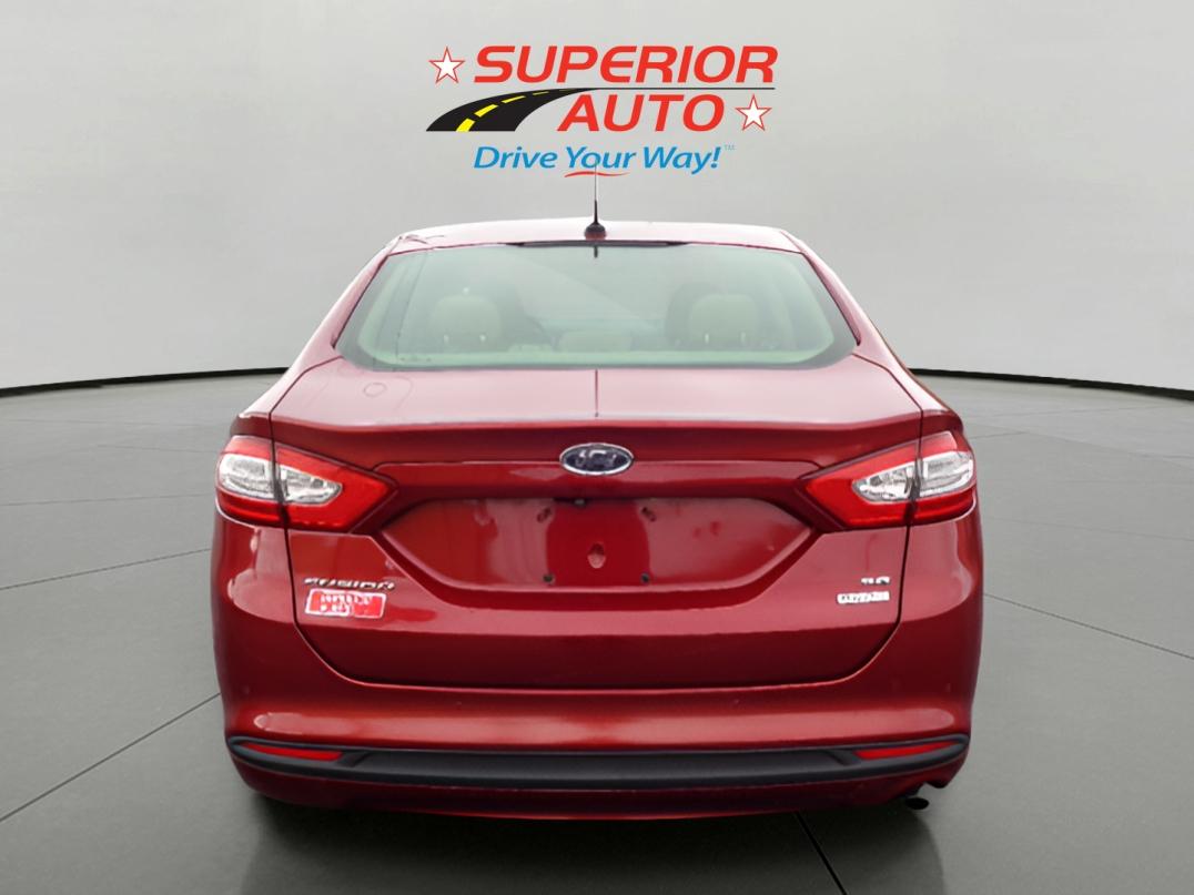 2014 Ford Fusion SE photo 4