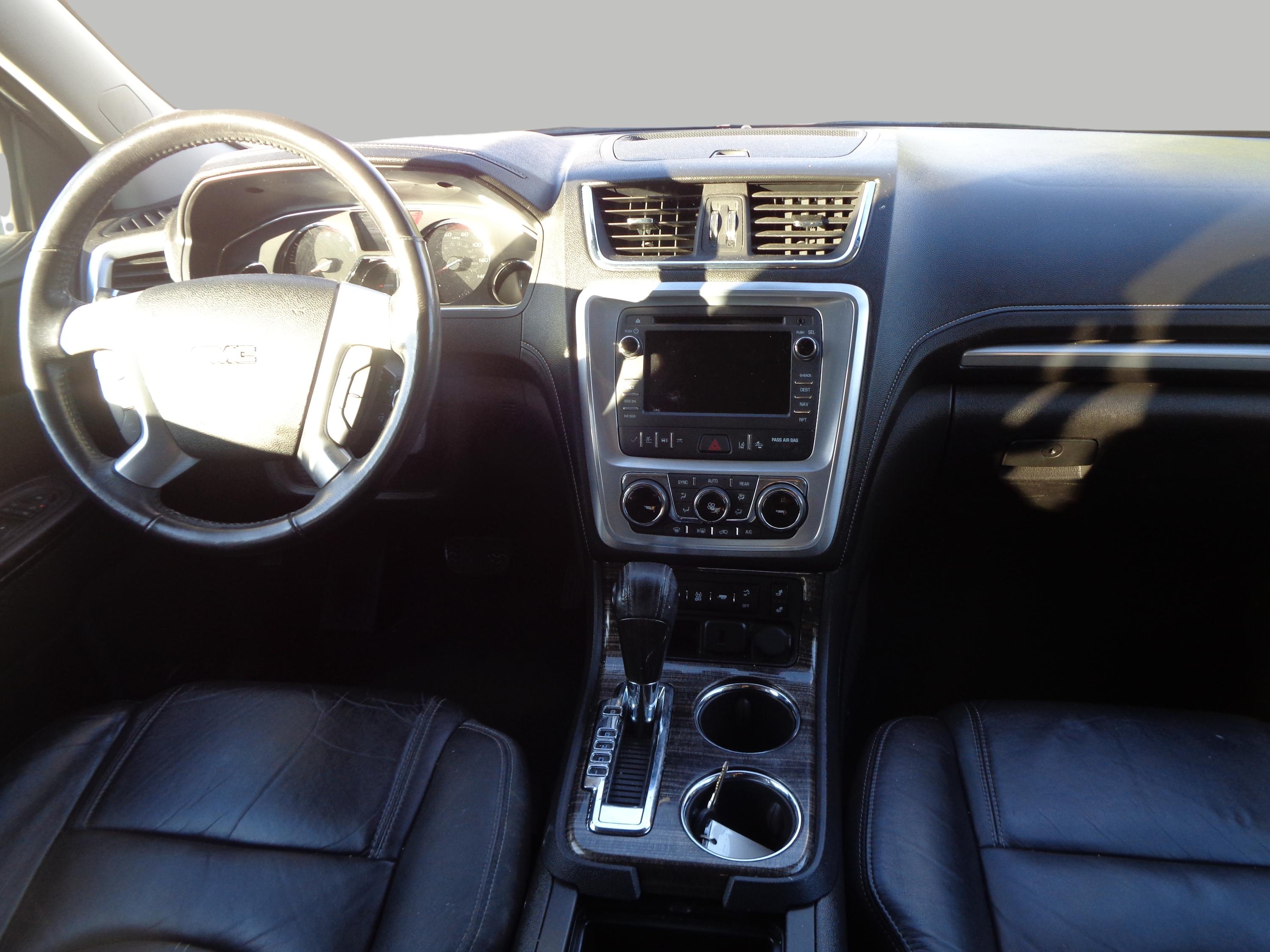 2016 Gmc Acadia SLT photo 3