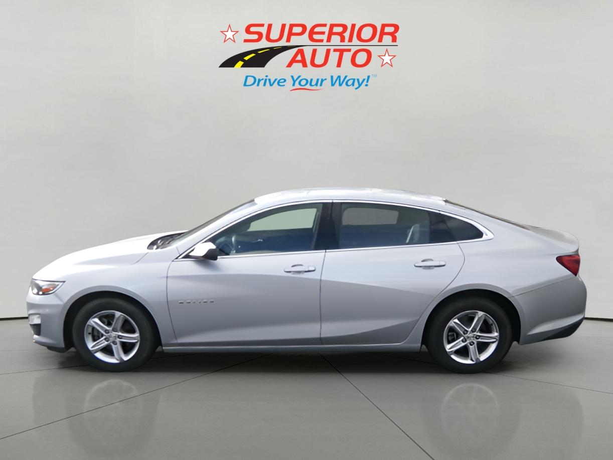 2021 Chevrolet Malibu LS photo 3
