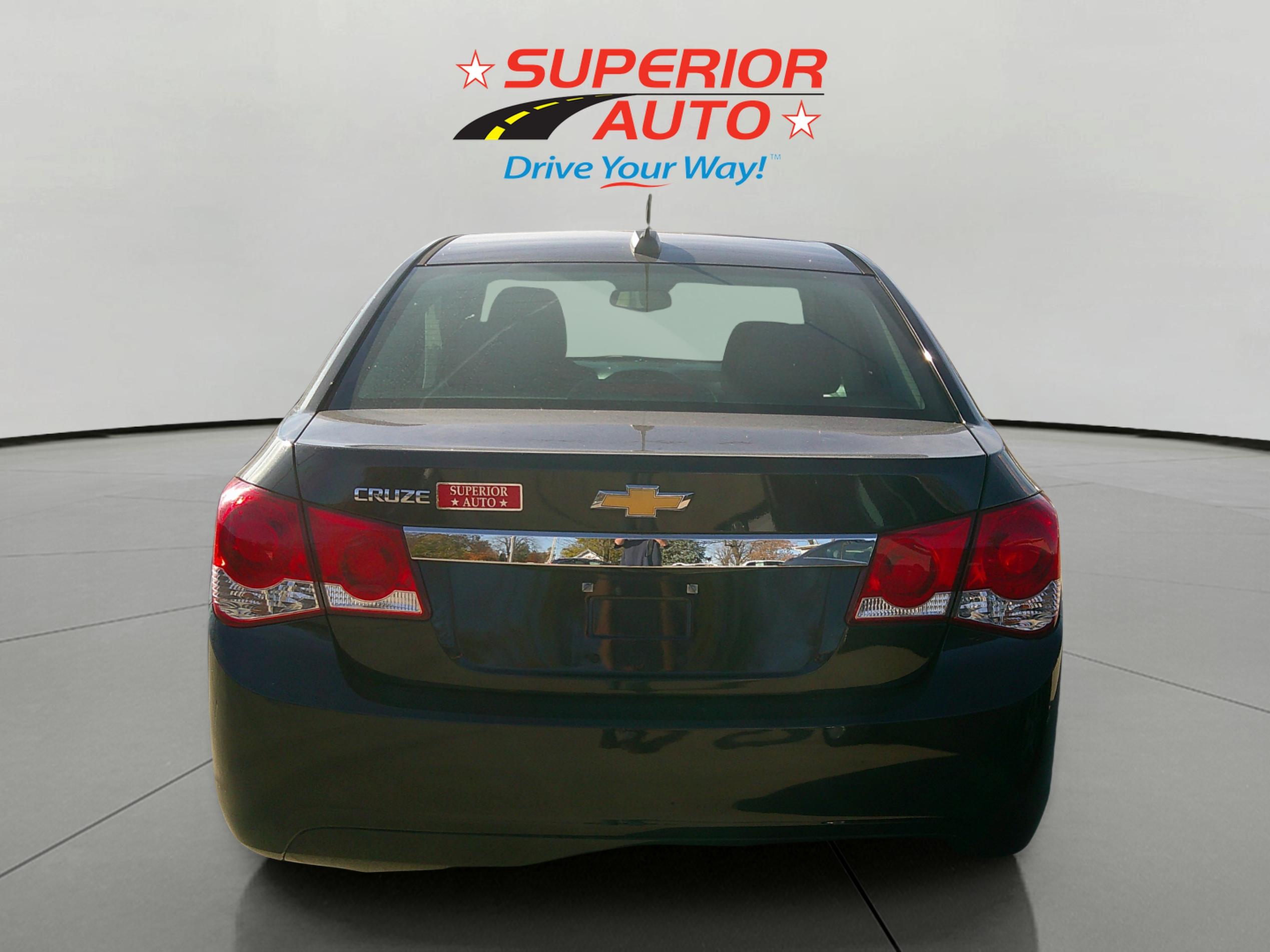 2016 Chevrolet Cruze LS photo 4