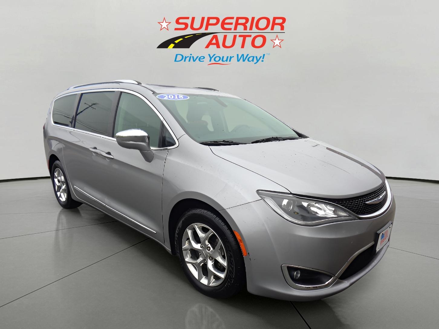 2018 Chrysler Pacifica Limited photo 2