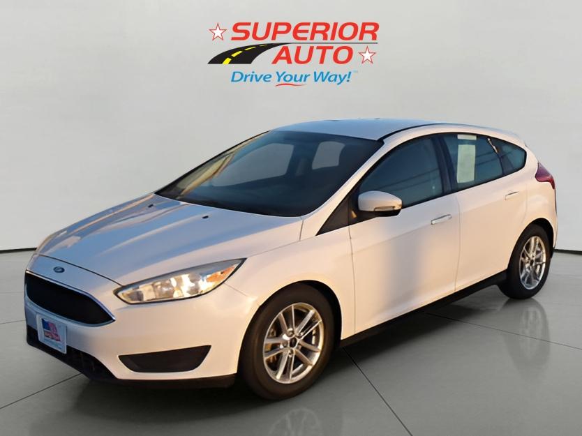 2017 Ford Focus SE's photo