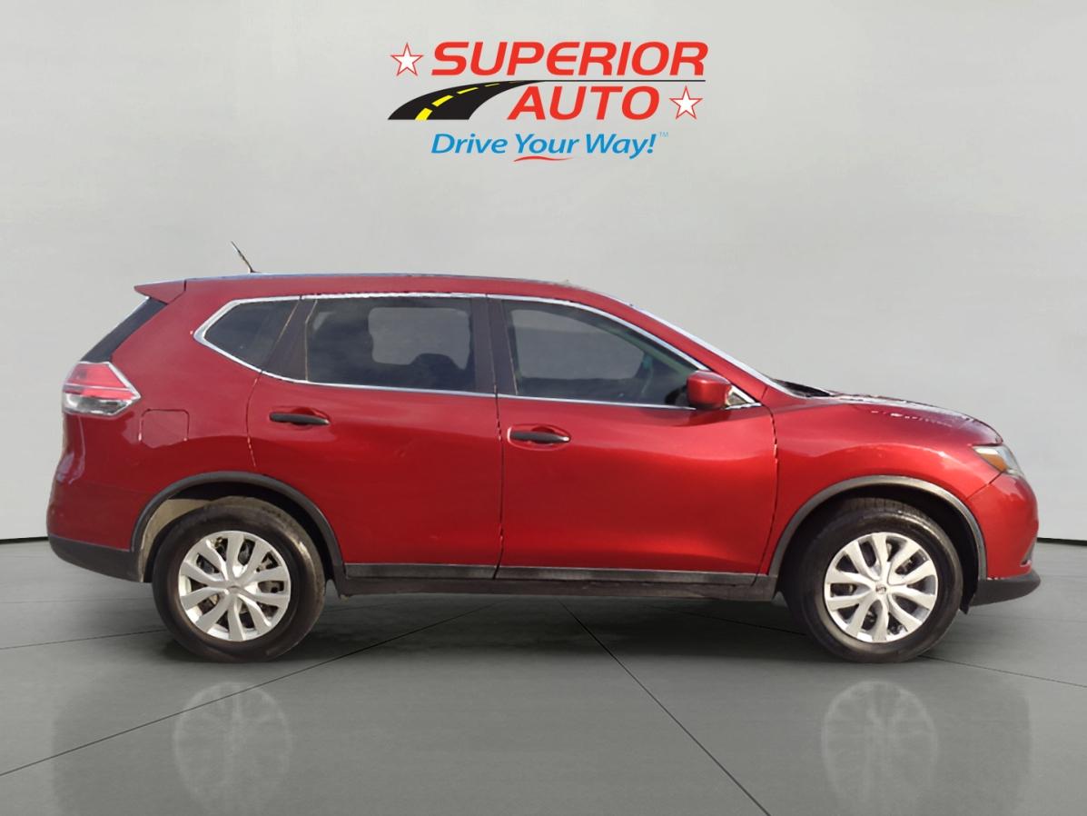 2016 Nissan Rogue S photo 2