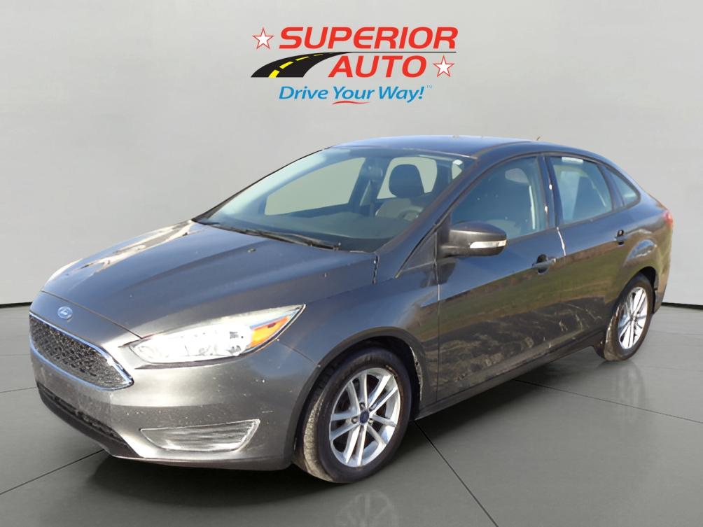 2015 Ford Focus SE's photo