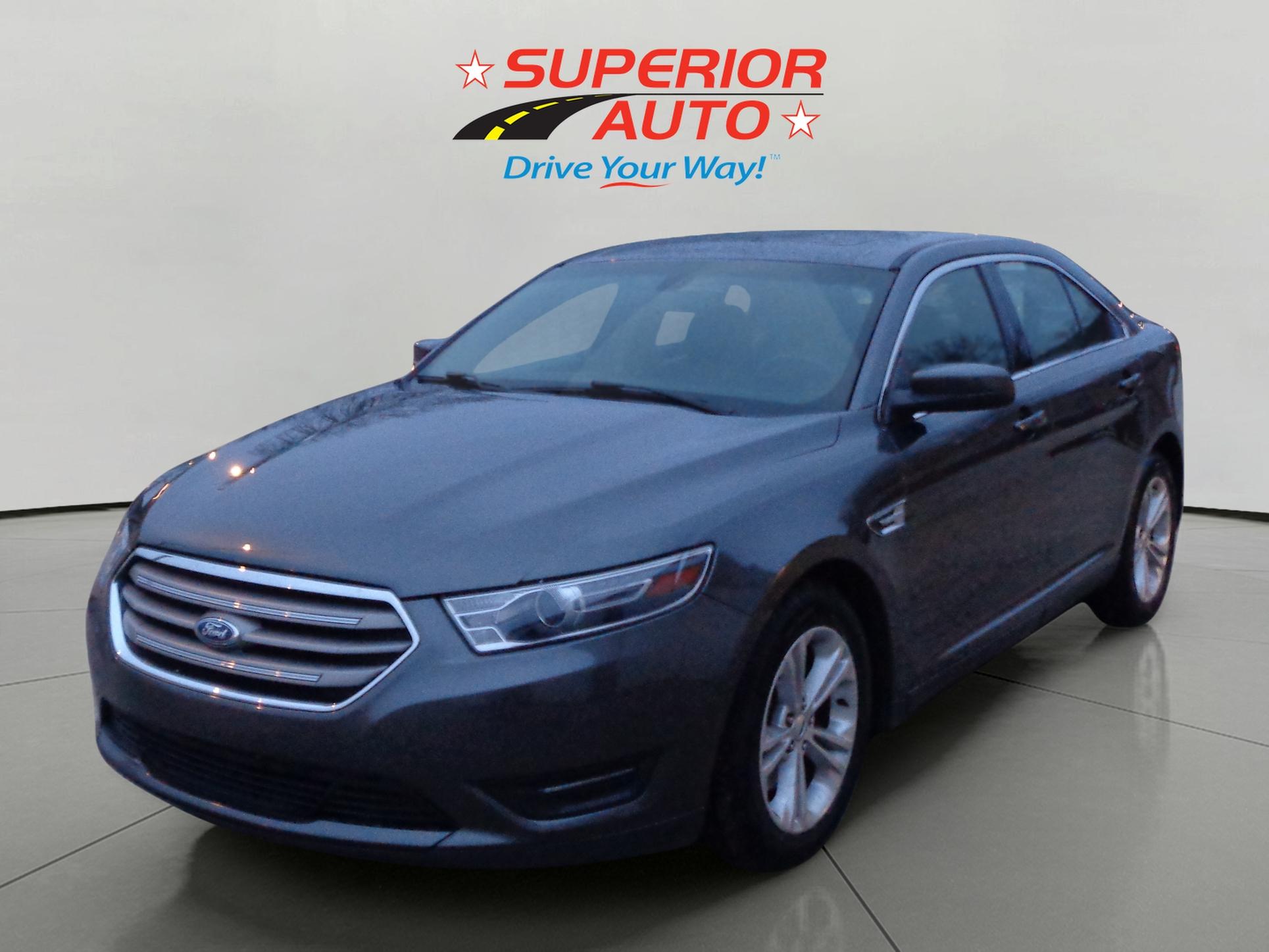 2016 Ford Taurus SEL's photo