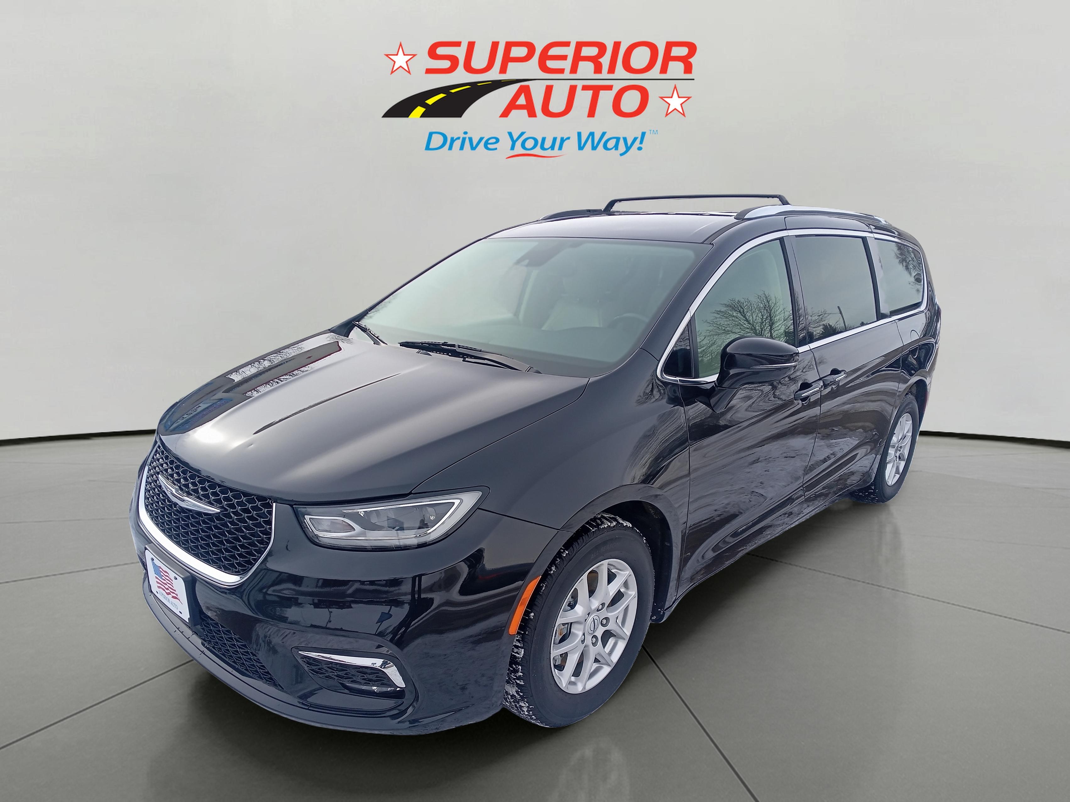 2021 Chrysler Pacifica Touring L's photo