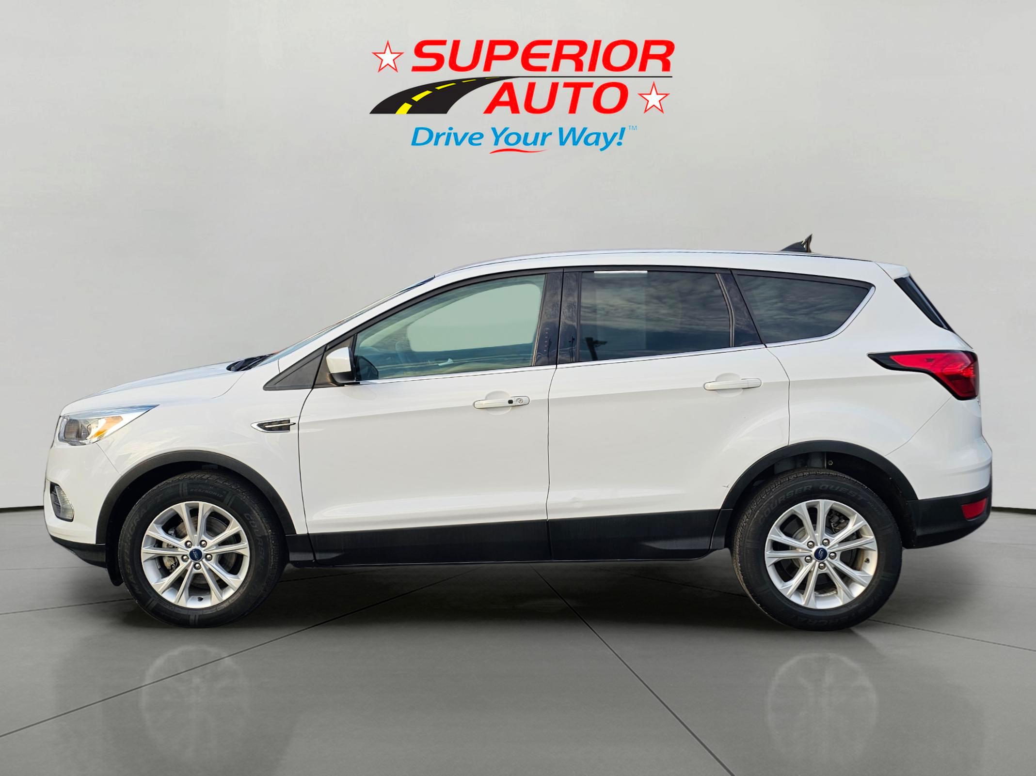 2019 Ford Escape SE photo 3