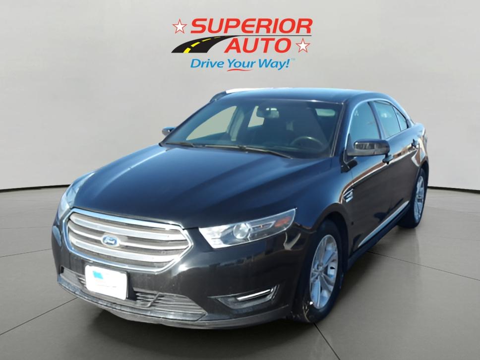 2015 Ford Taurus SEL's photo